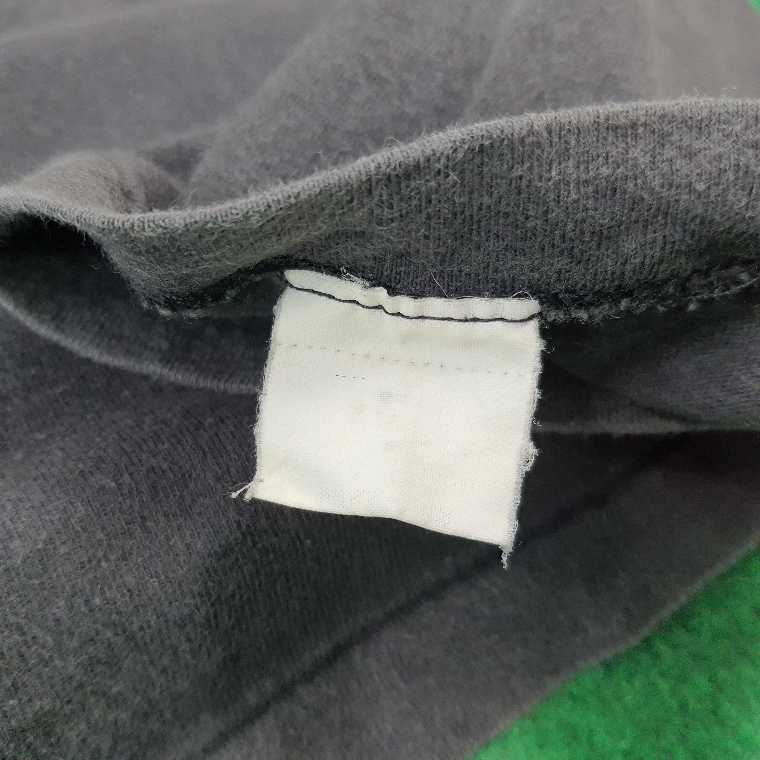 Burberry × Vintage Vintage Burberrys Spell Out Tshirt Size US M / EU 48-50 / 2 - 7 Thumbnail