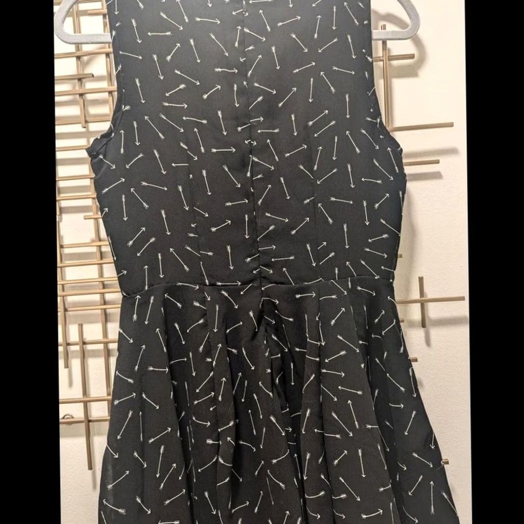 Arrow Maison Jules Womens Black White Arrow Print Sleeveless Fit Flare Skater Dress S Size S / US 4 / IT 40 - 2 Thumbnail