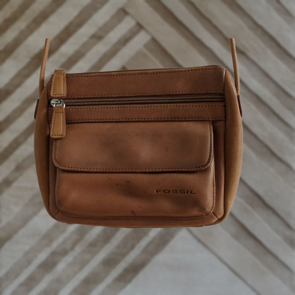 Fossil Fossil Riley Crossbody Bag Orange Small Leather Pouch Women Addl Details 9" Strap 24.5in Zipper Size ONE SIZE - 1 Thumbnail