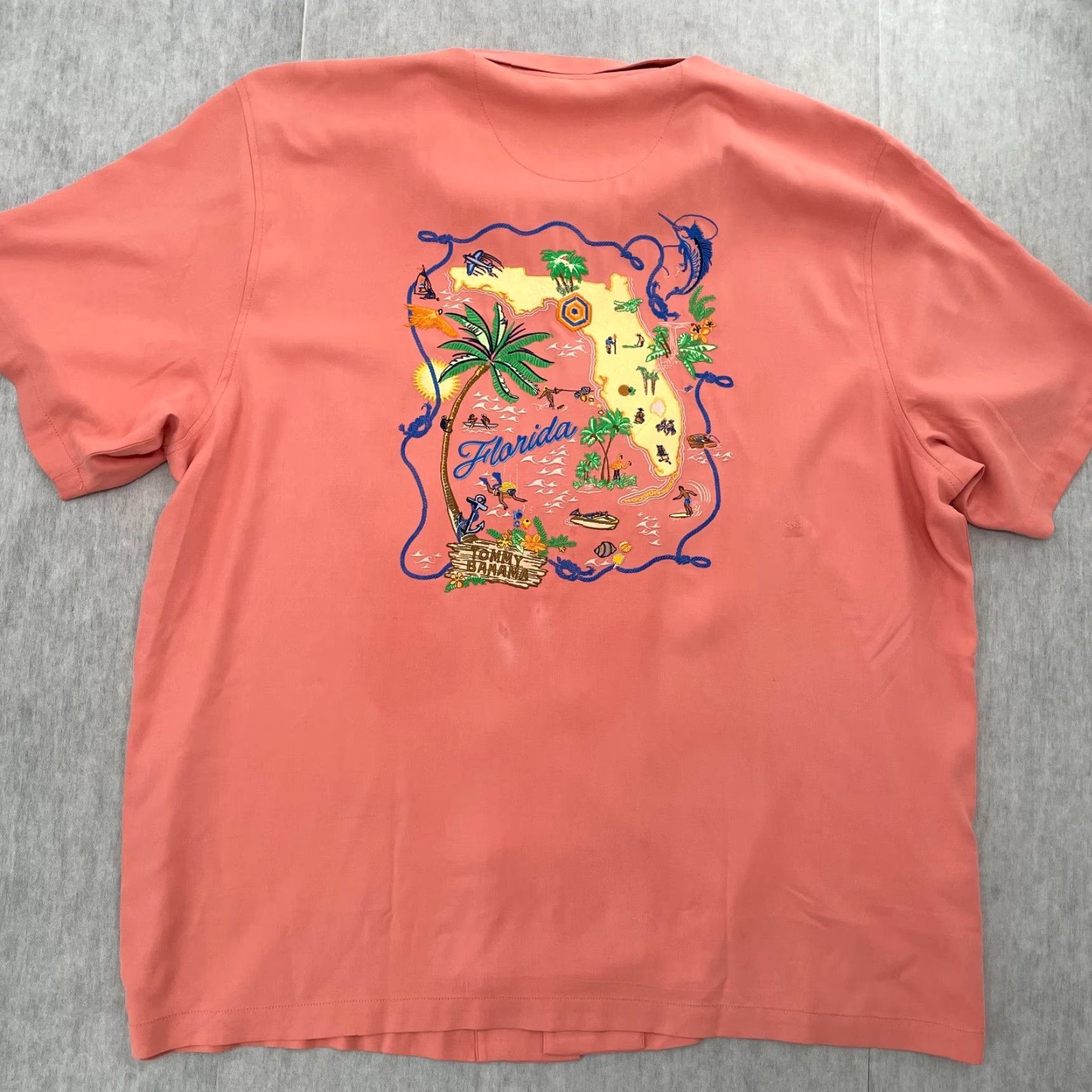 Tommy Bahama VINTAGE Tommy Bahama Shirt Adult 2XL Salmon Pink Button Up Embroidered Loop Collar Mens Size US XXL / EU 58 / 5 - 2 Thumbnail