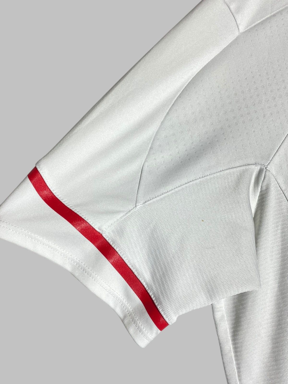 New Balance New Balance FC Liverpool 2015 2016 Away Football Shirt Size US XL / EU 56 / 4 - 10 Thumbnail