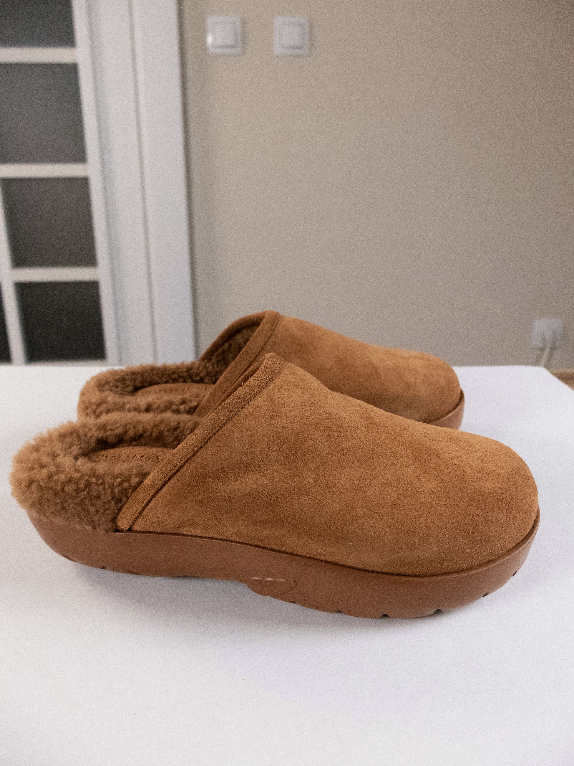 Bottega Veneta BOTTEGA VENETA caramel brown Shearling lined suede mules 39 Size US 9 / IT 39 - 3 Thumbnail