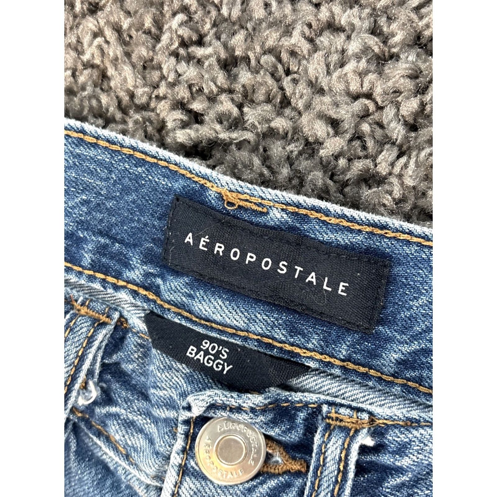 Aeropostale AEROPOSTALE Jeans 90s Baggy Light Wash Den om Women's 00 Relaxed High Rise Straight 30 In Inseam Denim Blue Cotton Blend Pockets Logo Size 24" / US 00 / IT 34 - 6 Thumbnail