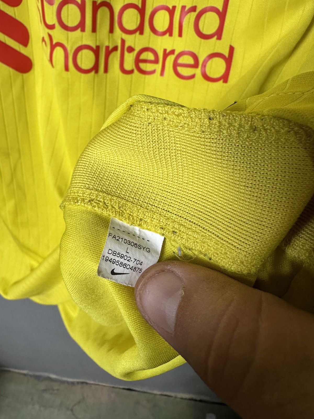 Other Nike 2021-22 Liverpool LFC 3rd Soccer Jersey #23 Robertson Size US L / EU 52-54 / 3 - 5 Thumbnail