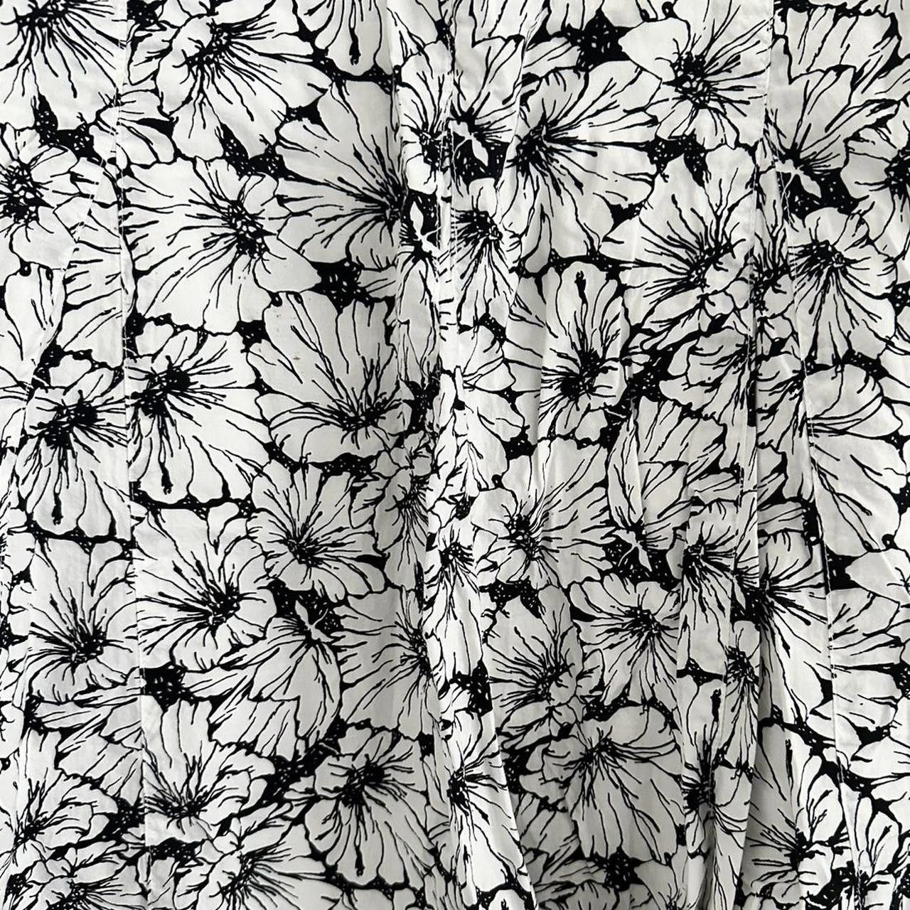 Designer Women's Black and White Skirt Size 27" / US 4 / IT 40 - 3 Thumbnail
