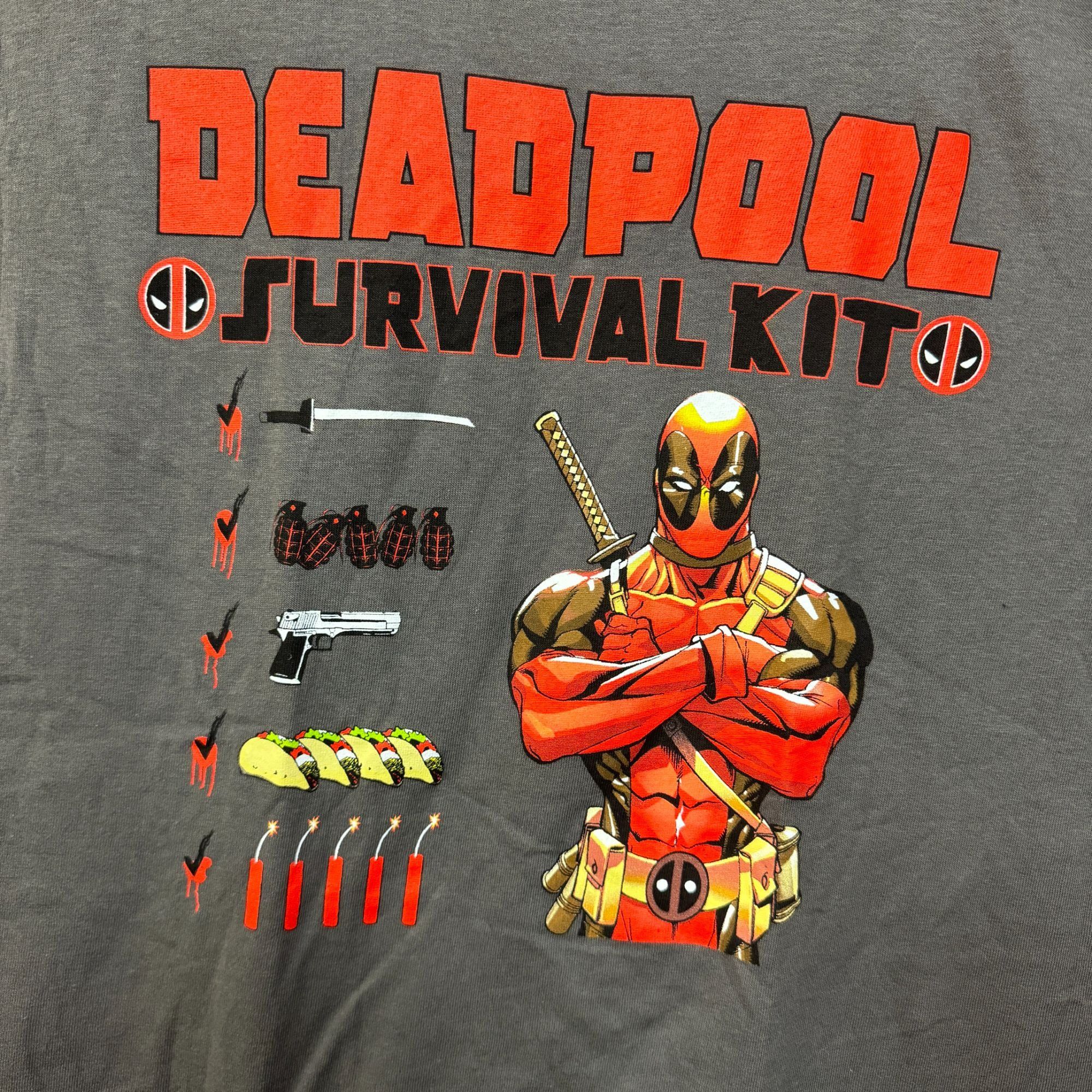 Marvel Comics Dead Pool Survival Kit T-shirt size medium Size US M / EU 48-50 / 2 - 2 Thumbnail