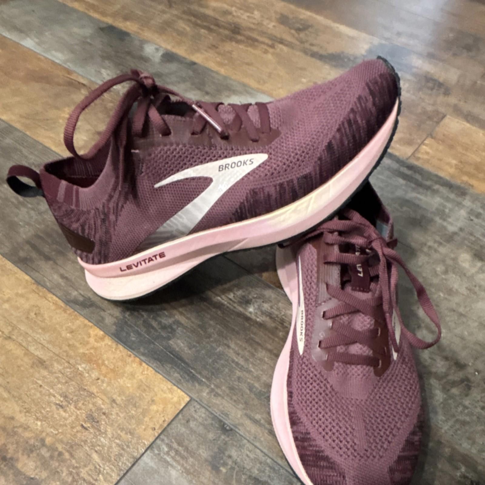 Brooks Brooks Levitate Nocturne Purple Pink Running 120335-1B-671 Size US 8 / IT 38 - 3 Thumbnail