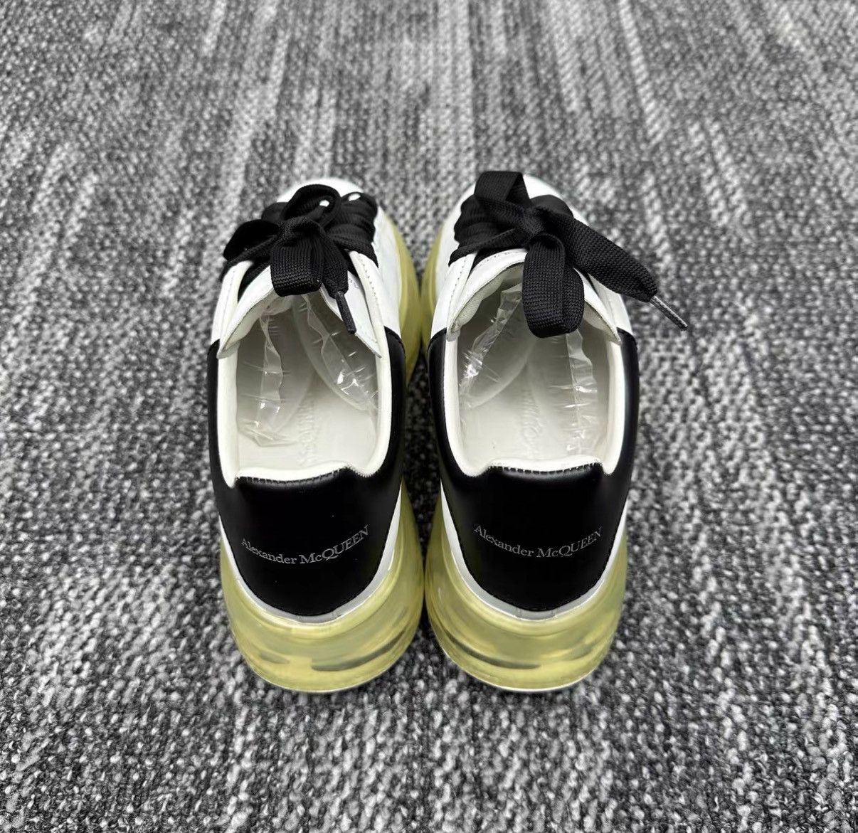 Alexander McQueen Alexander McQueen Black Sole Air Cushion White Sneakers J42 Size US 4 / IT 34 - 3 Thumbnail