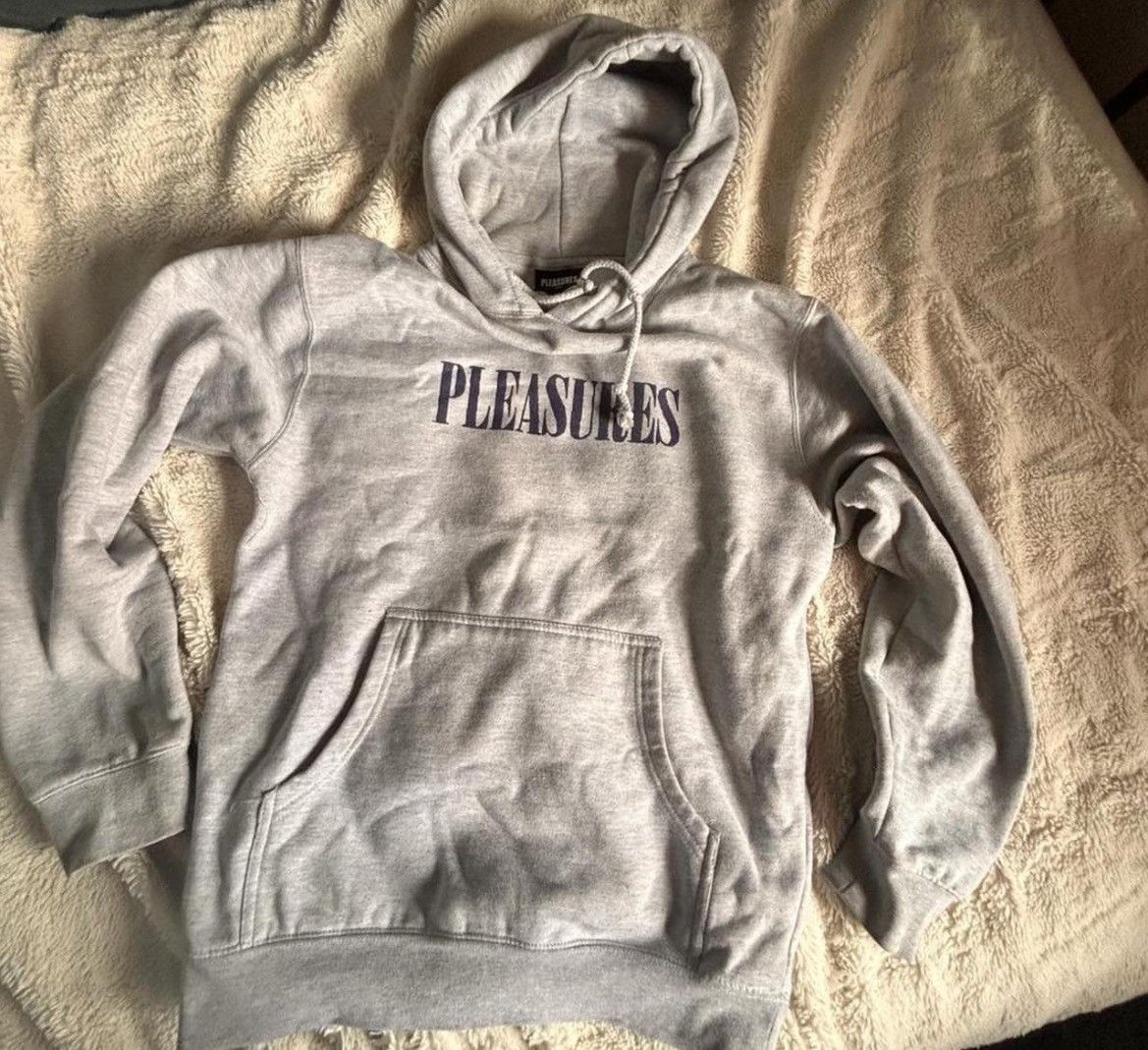 Pleasures Pleasures hoodie blue font heather gray small Size US S / EU 44-46 / 1 - 3 Thumbnail