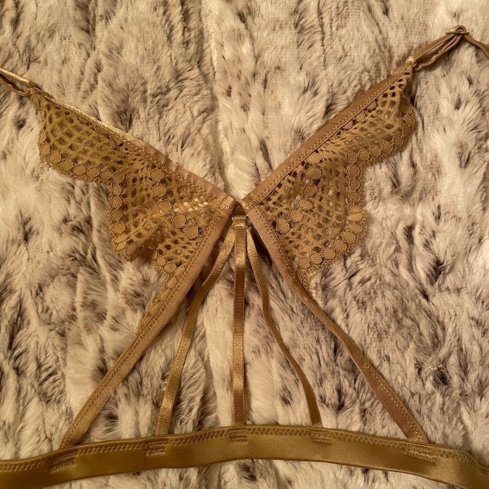 Victoria's Secret Victoria’s Secret Bralette Scalloped Lace VS Bralette Olive Size ONE SIZE - 11 Thumbnail
