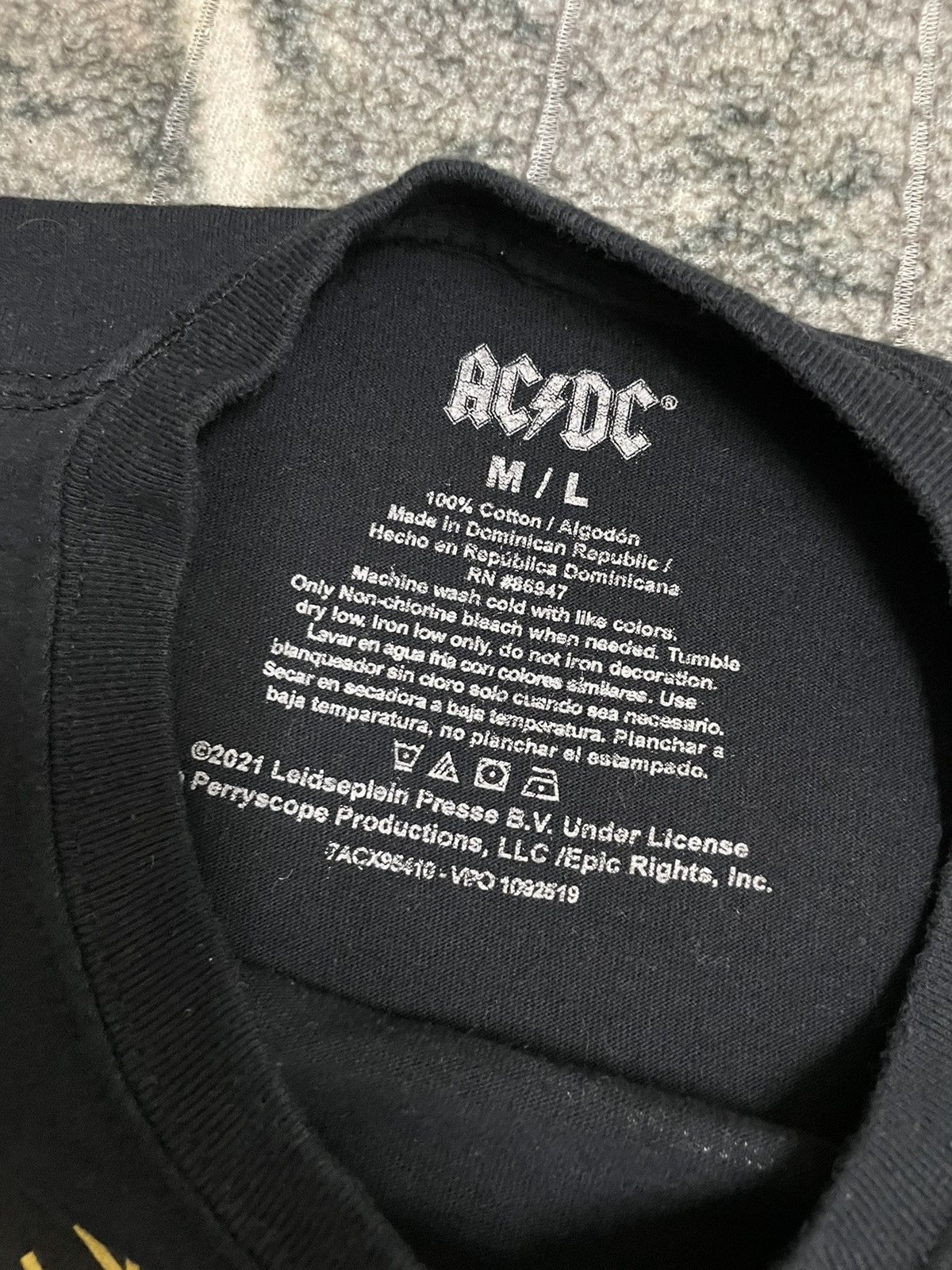 Band Tees RARE ACDC BAND CROP TOP TEE Size L / US 10 / IT 46 - 7 Thumbnail