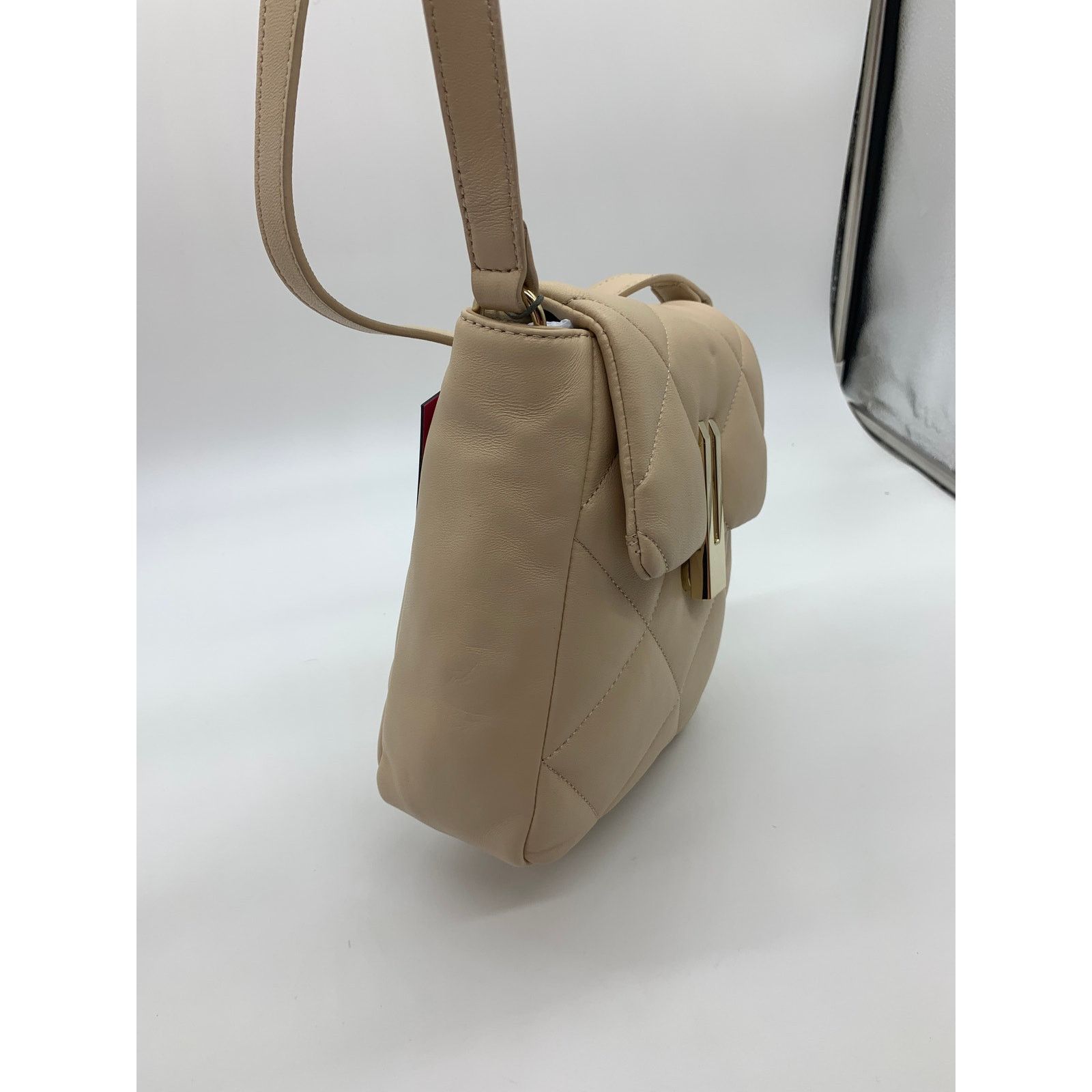 Vince Camuto Vince Camuto Quilted Leather Crossbody Doty Womens Purse Size ONE SIZE - 8 Thumbnail