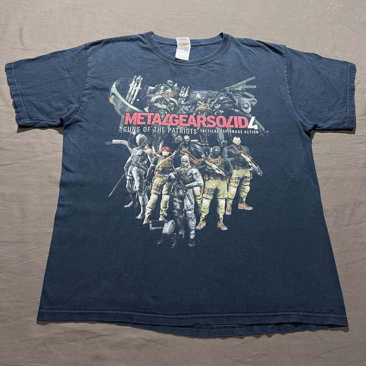 The Game Vintage Y2K Metal Gear Solid 4 shirt L Faded Size US L / EU 52-54 / 3 - 2 Thumbnail