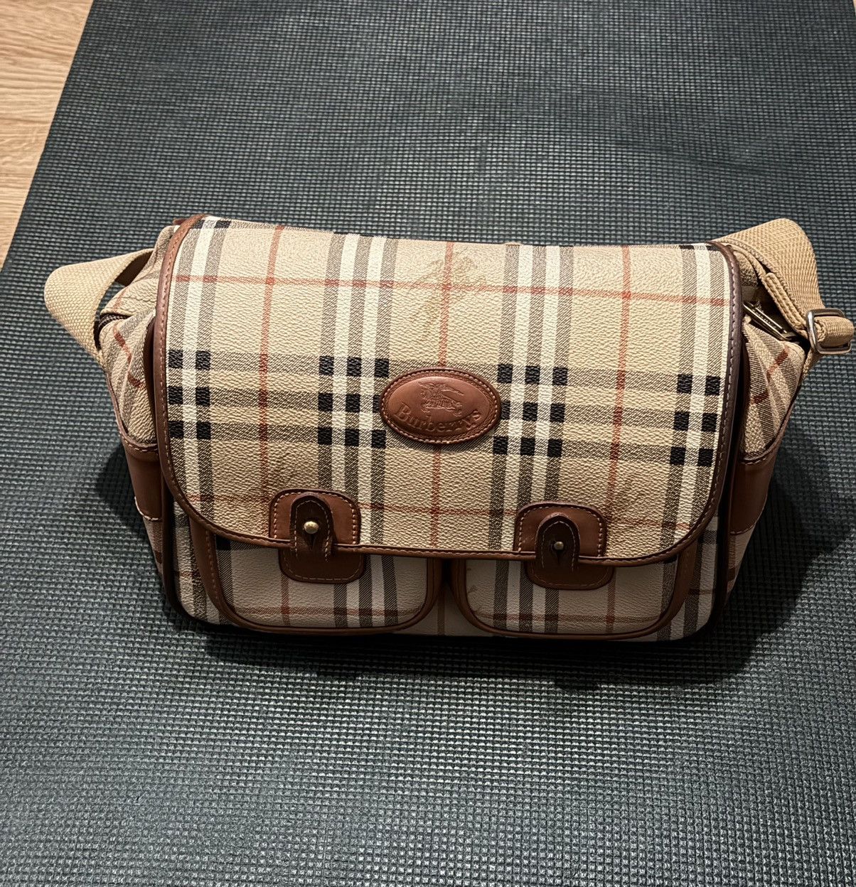 Burberry Bag Burberry Beige Size 46 - 1 Thumbnail