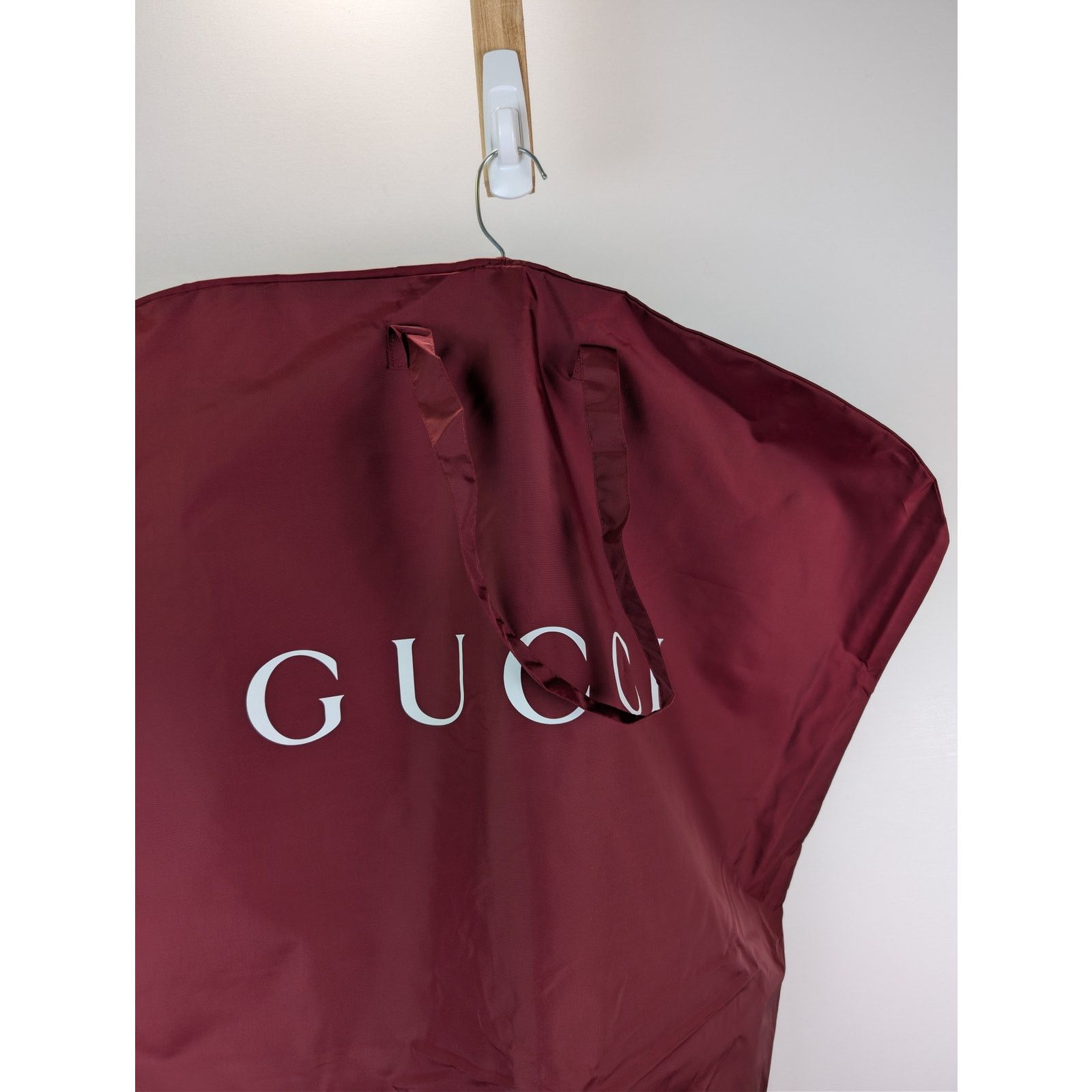Gucci o1rshd1 Q:2/ garment bag used for protecting luxury clothing Size ONE SIZE - 4 Thumbnail
