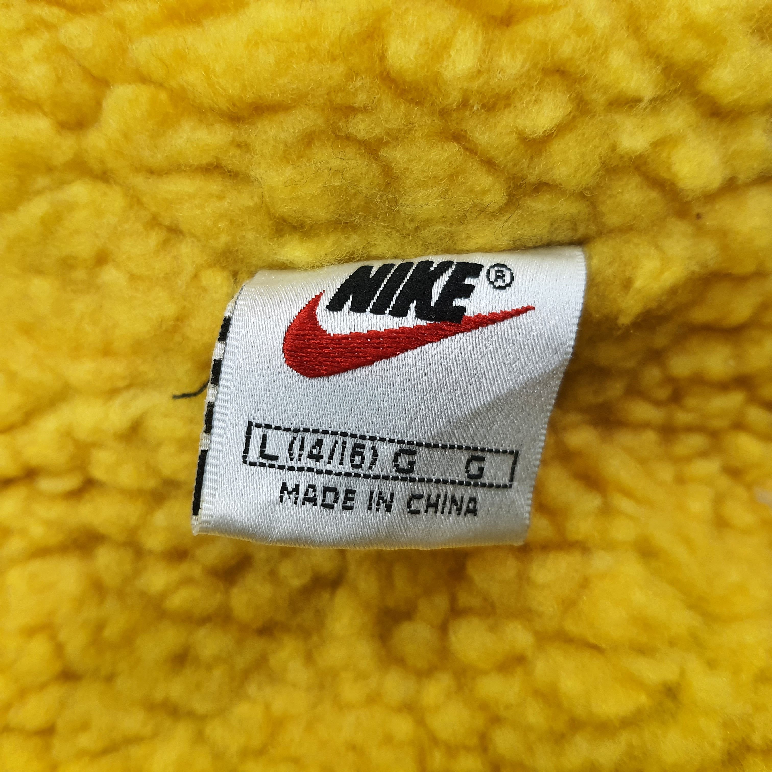 Nike Vintage Nike Center Big Swoosh Embroidered Jacket C266N18 Size US L / EU 52-54 / 3 - 7 Thumbnail