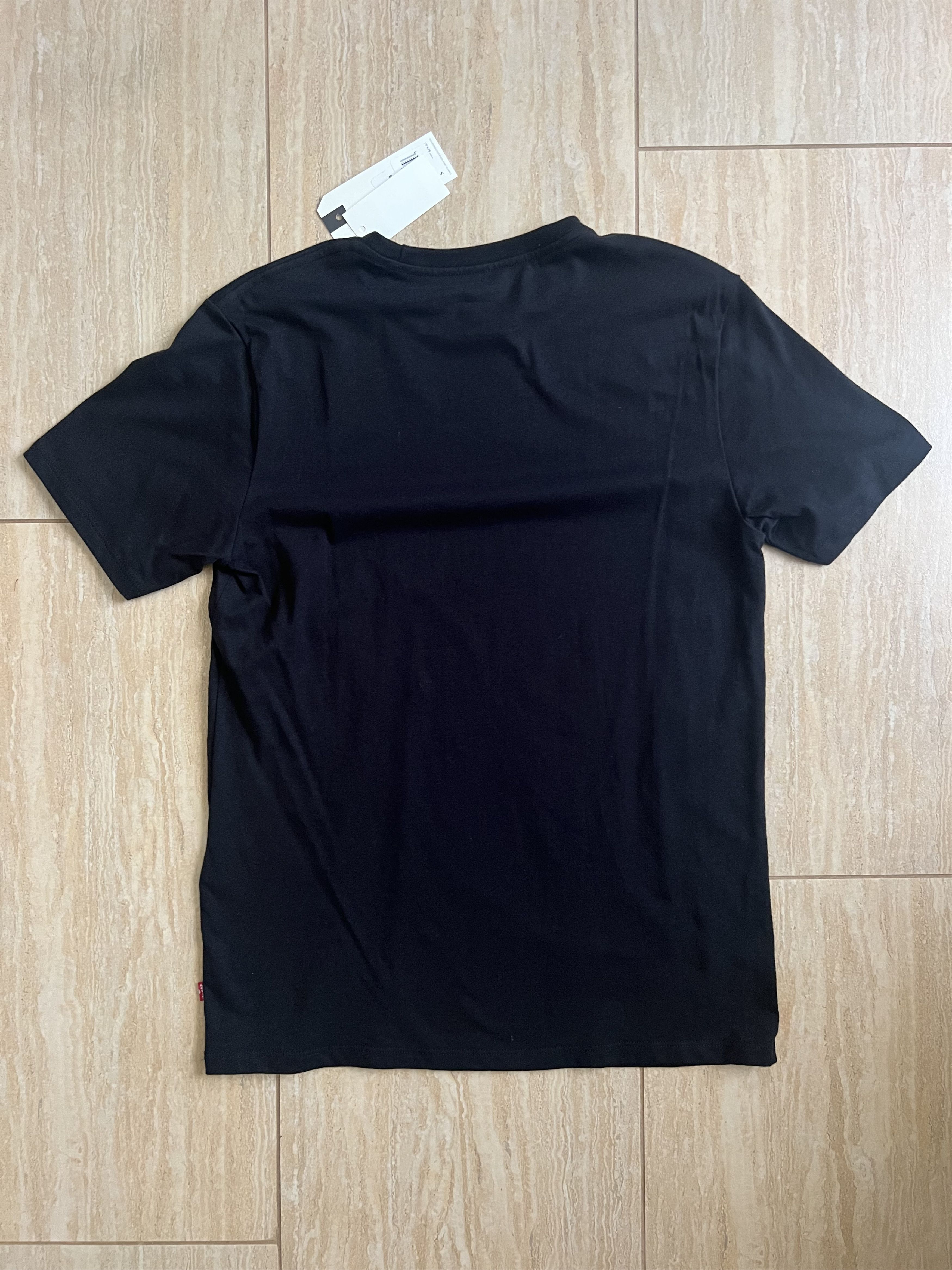 Levi's Levi’s Men’s T-Shirt Black Red Logo Tee Short Sleeve Size S Size US S / EU 44-46 / 1 - 2 Thumbnail