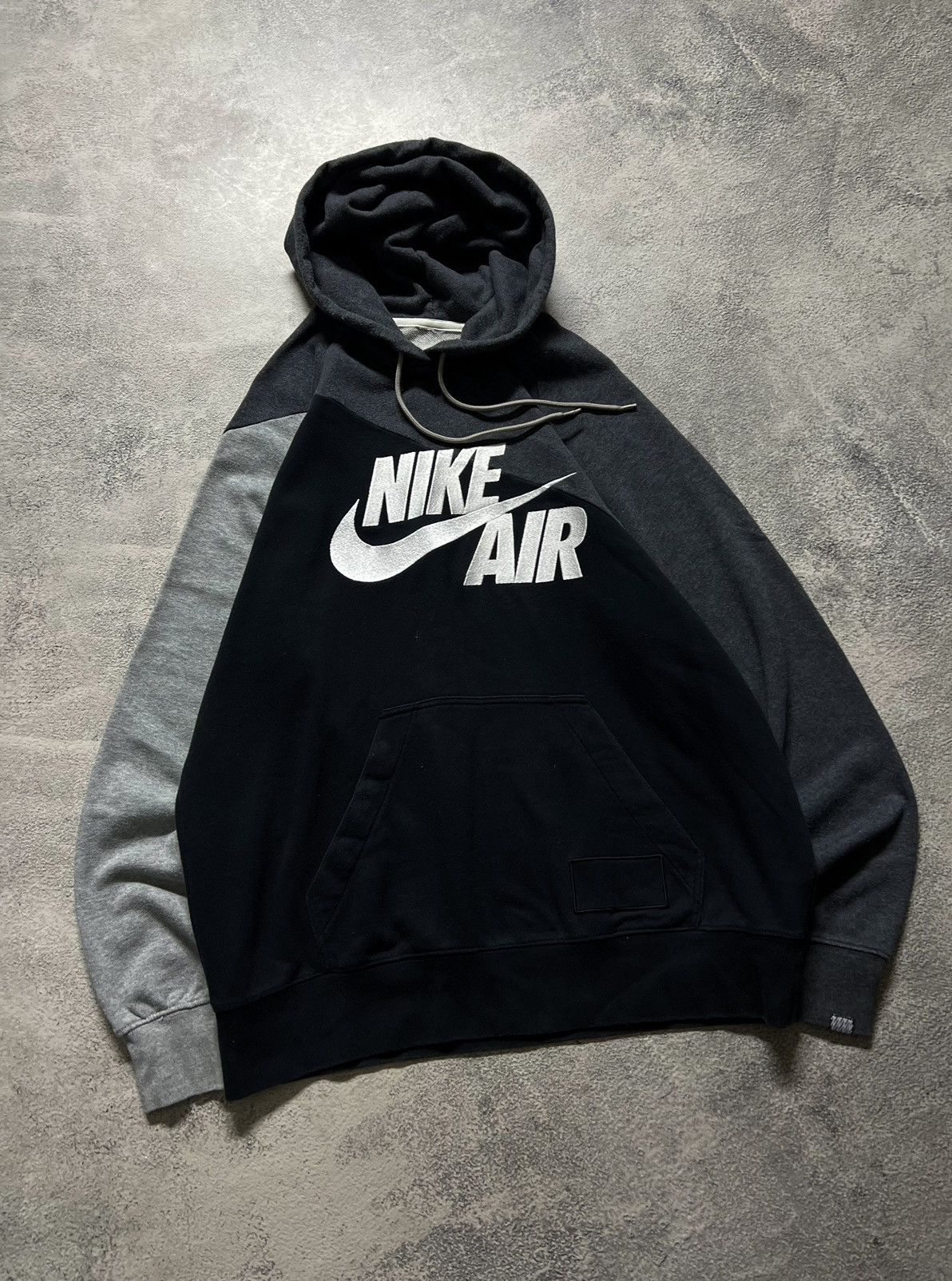 Nike × Vintage Vintage Y2k Nike Air 🖤🩶 Spell Out Big Logo Hoodie 00’s Size US XL / EU 56 / 4 - 4 Thumbnail