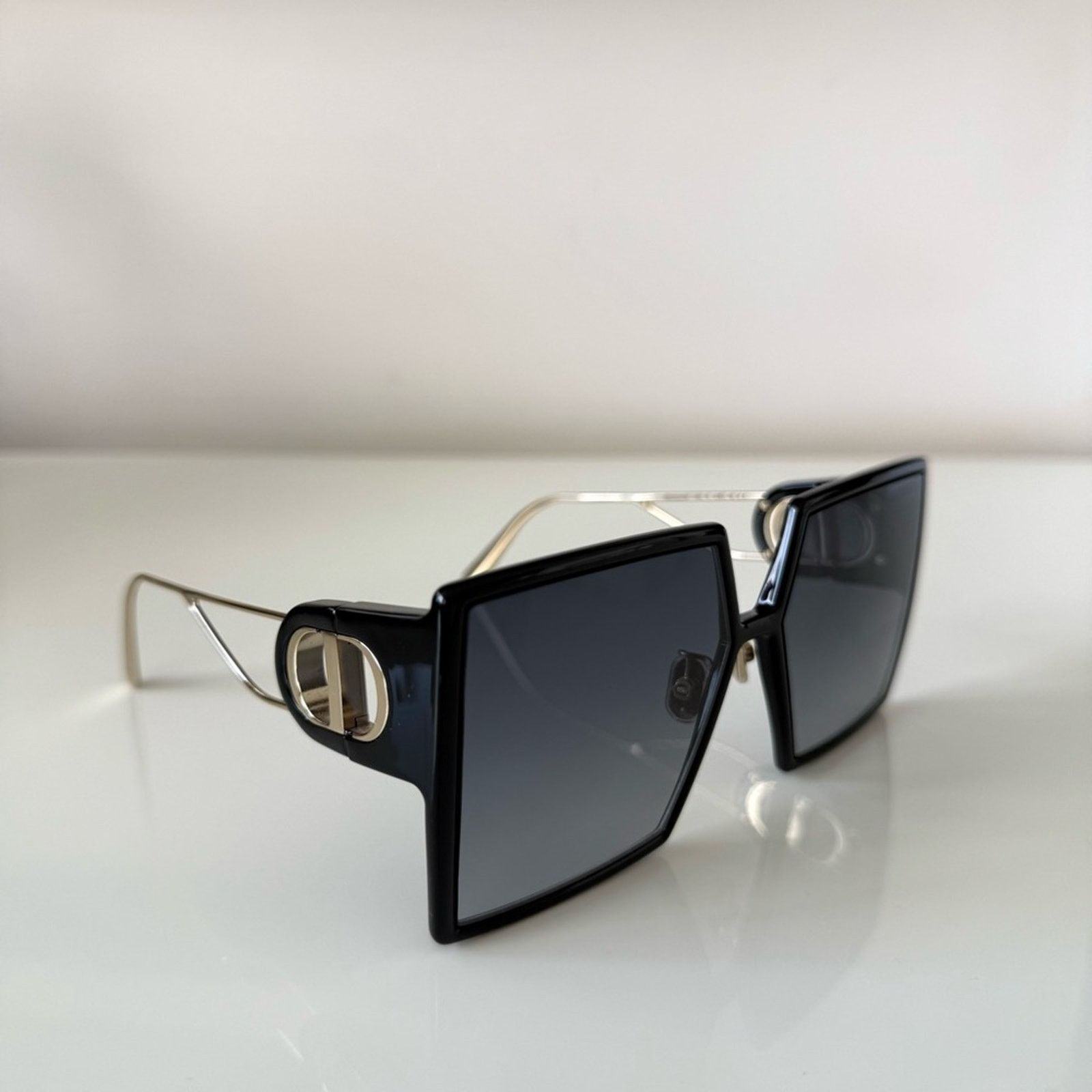 Dior NEW!!! CHRISTIAN DIOR Sunglasses 30Montaigne SU 12A1 630$ Size ONE SIZE - 5 Thumbnail