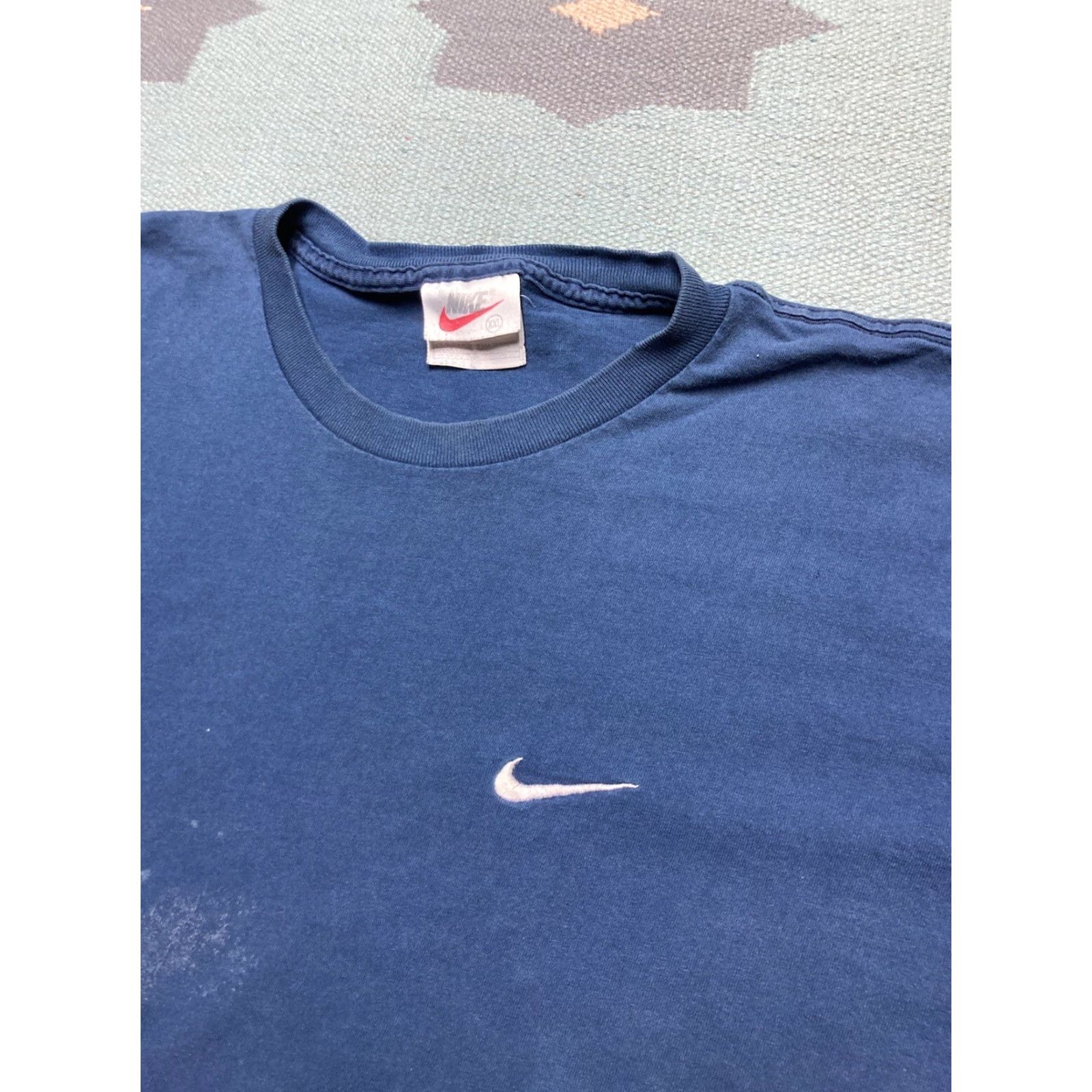 Nike VINTAGE 90s Nike T-Shirt Embroidered Swoosh Check Logo Navy Blue Men’s XXL Shirt Mens Size US XXL / EU 58 / 5 - 5 Thumbnail