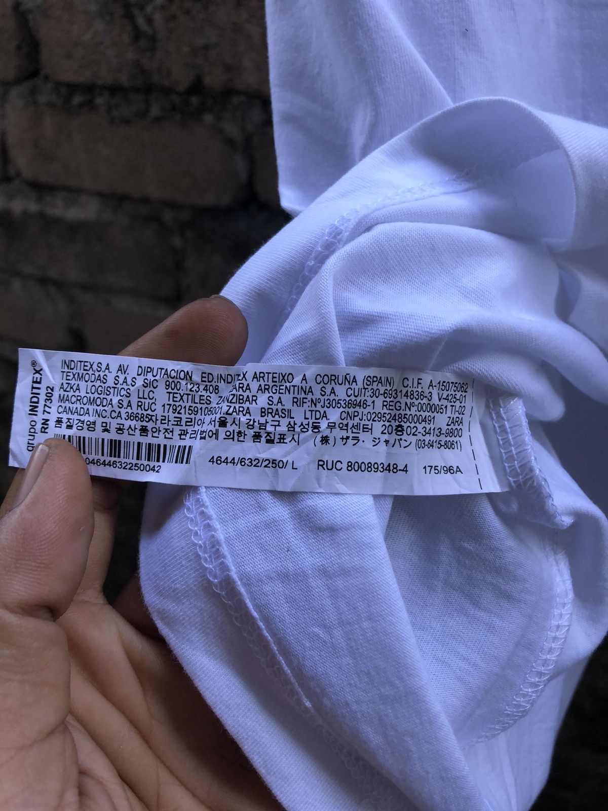 Japanese Brand Zara X E.T The Film Tshirt Size US L / EU 52-54 / 3 - 13 Thumbnail