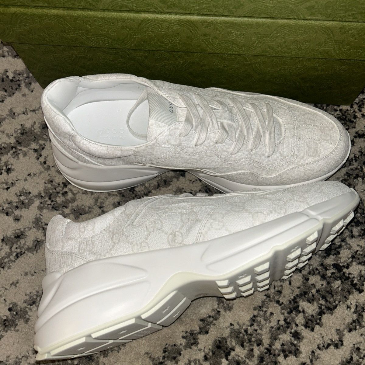 Gucci Gucci GG Supreme Rhyton Sneaker White Size US 12 / IT 42 - 3 Thumbnail