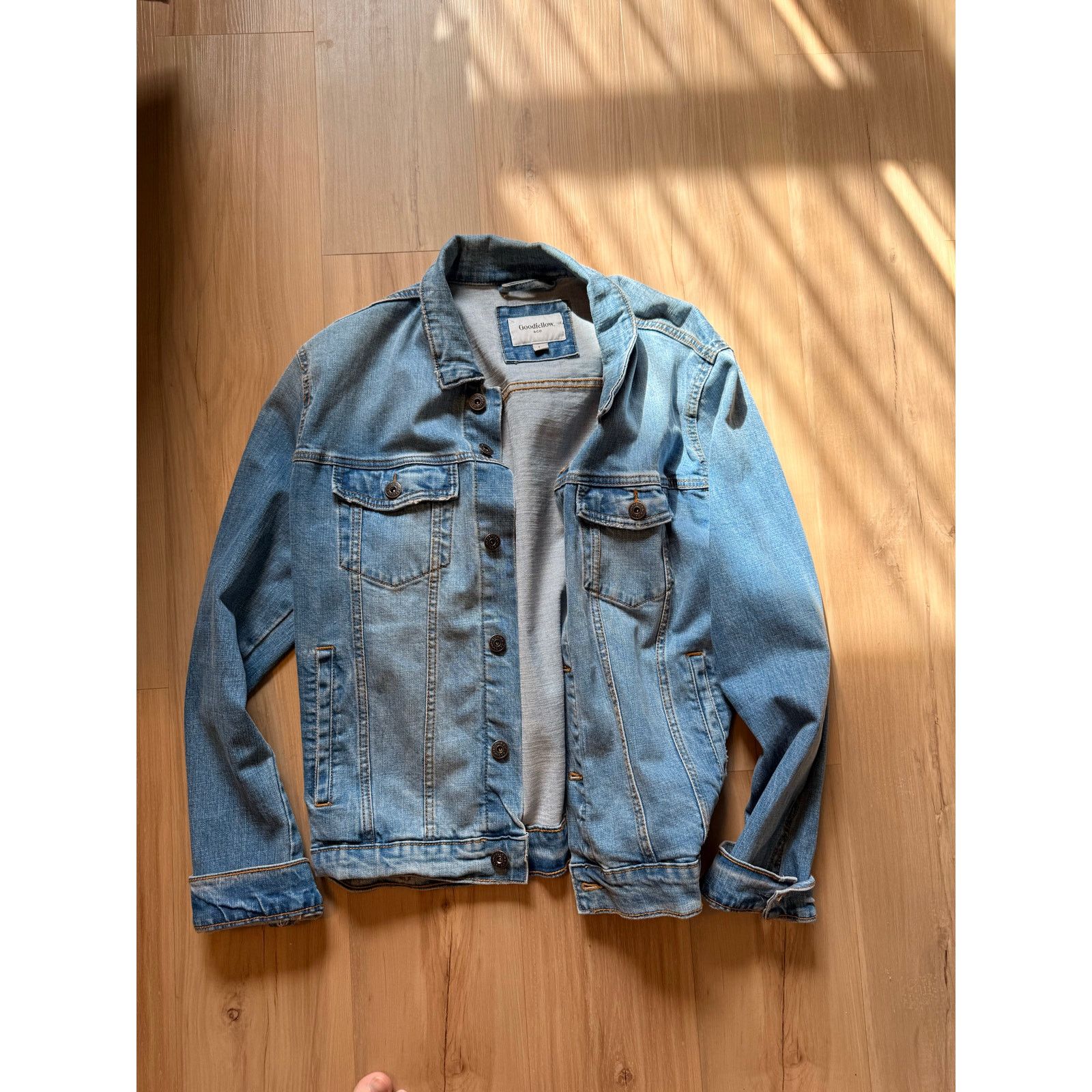 Other Denim jacket size large - worn 3 times - great shape Size US XL / EU 56 / 4 - 1 Thumbnail