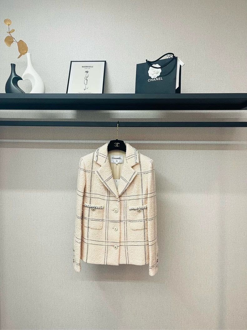 Chanel Chanel 21B autumn and winter preview light pink silver roll Size XXS / US 00 / IT 34 - 1 Thumbnail