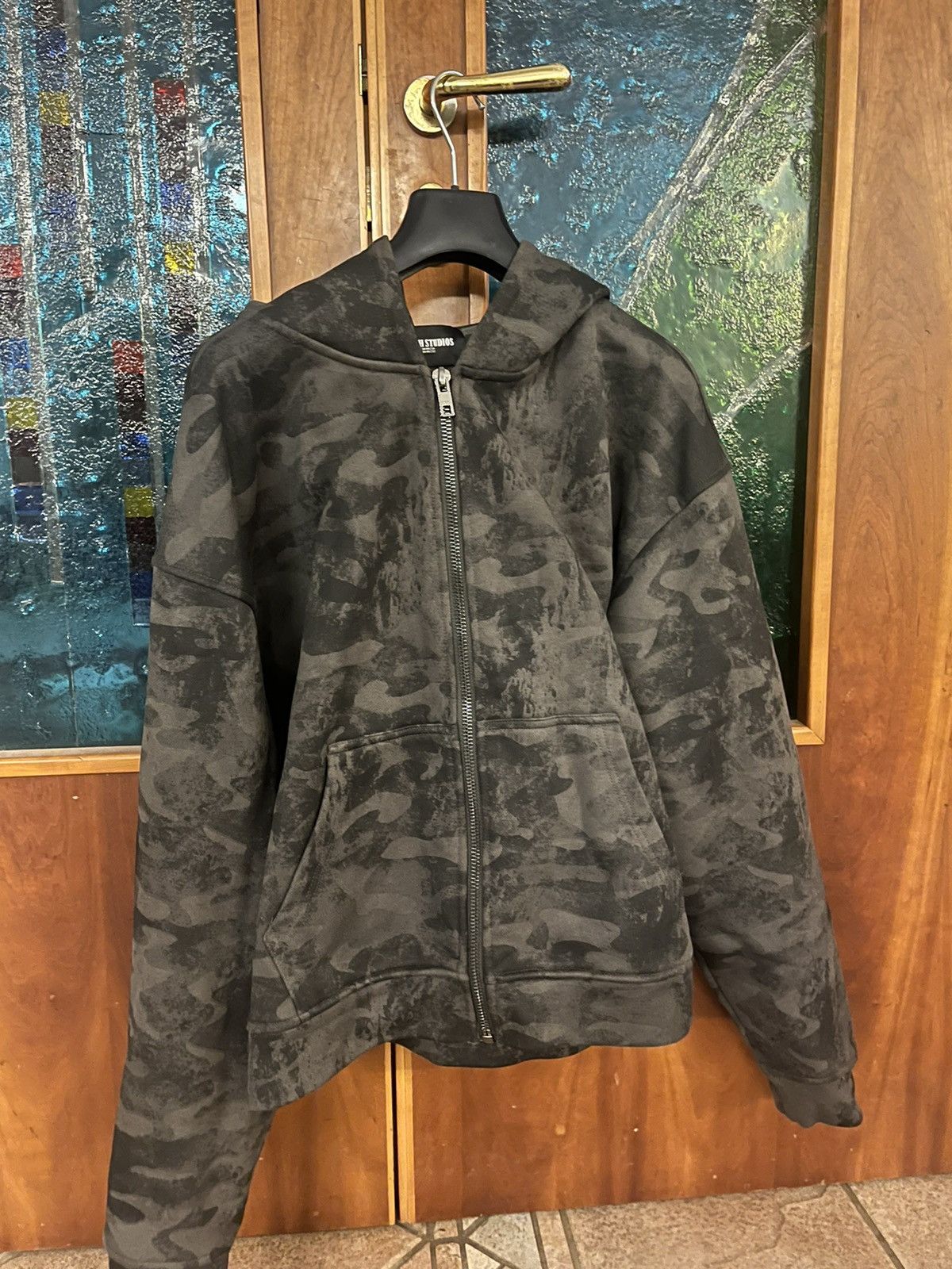 【NO/FAITH STUDIOS】CAMO モノグラム ジップ ジャケット CAMO MONOGRAM ZIP JACKET – NO/FAITH STUDIOS