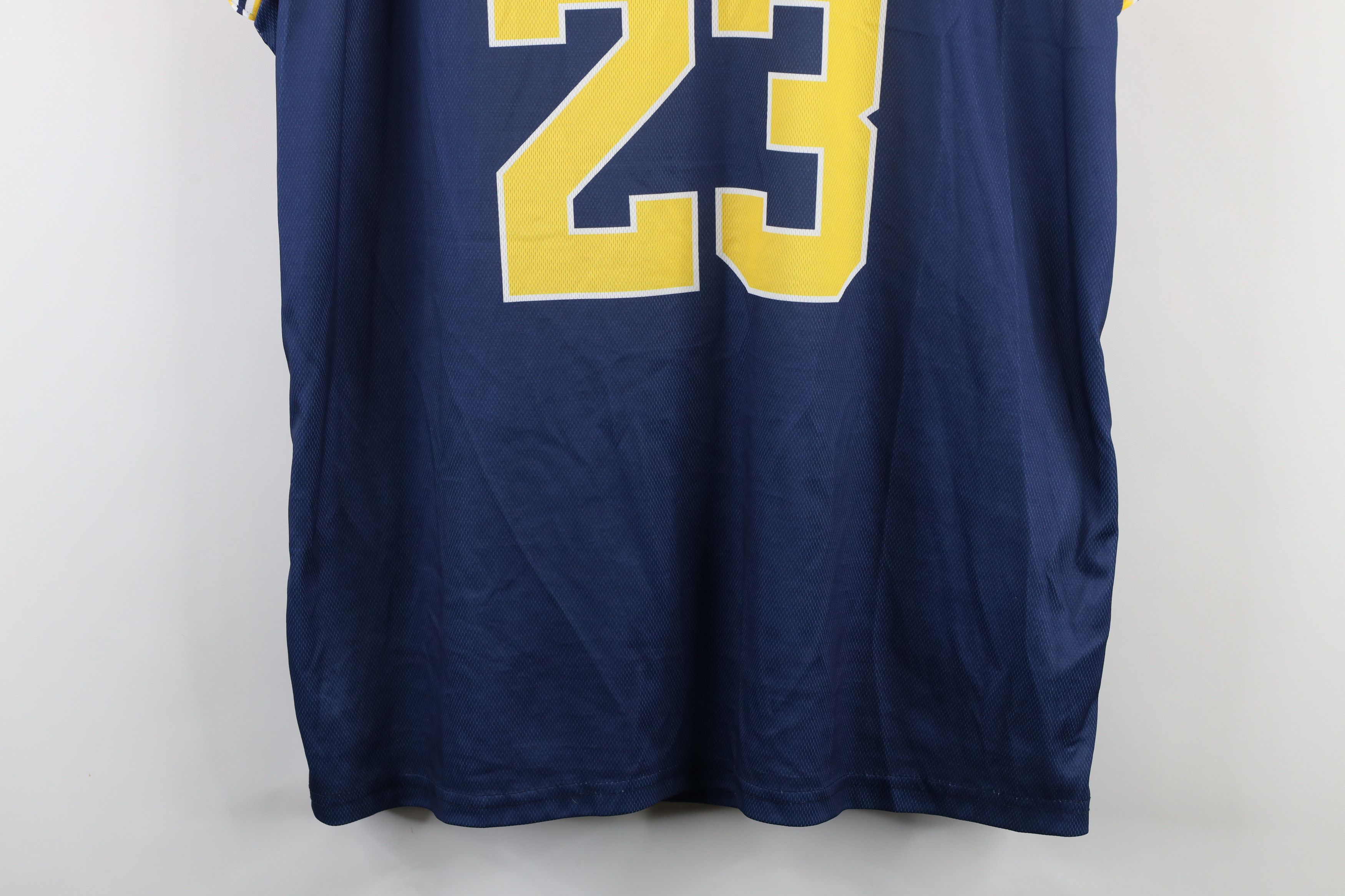 Vintage Vintage University of Michigan Basketball Jersey Blue #23 Size US L / EU 52-54 / 3 - 3 Thumbnail