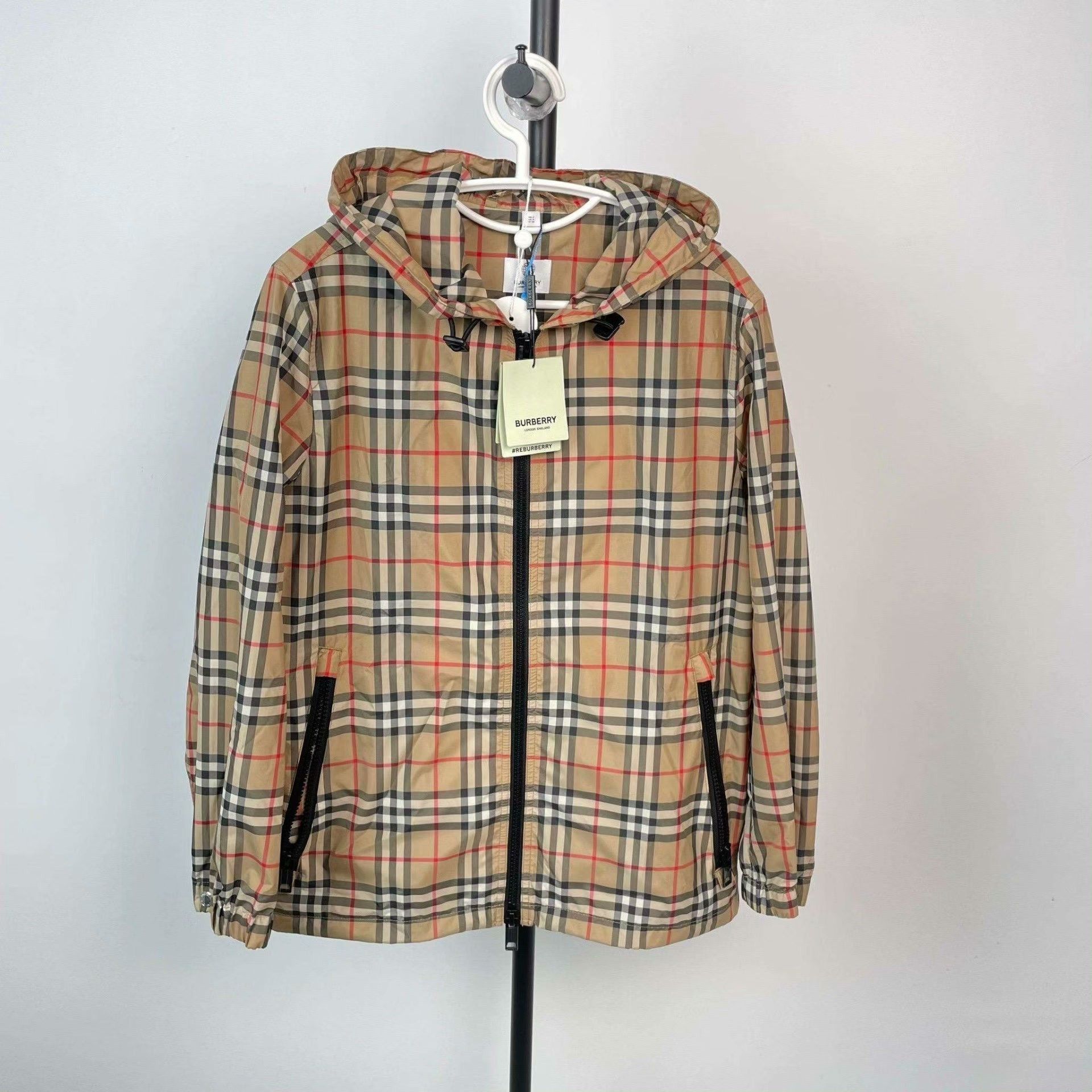 Burberry Burberry Plaid Light Jacket 36 Men Size US S / EU 44-46 / 1 - 1 Thumbnail