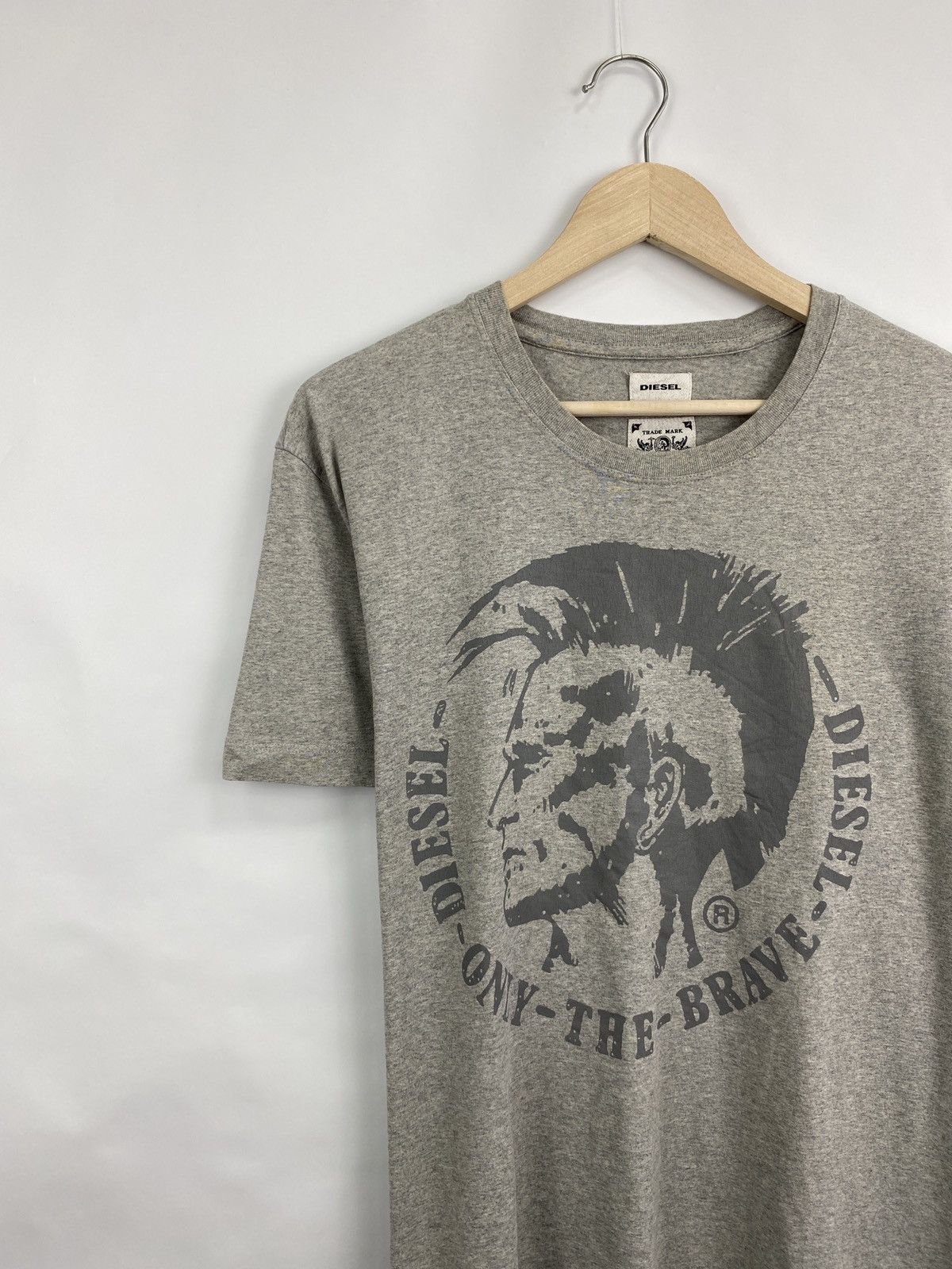 Diesel 🇺🇸 Vintage Diesel Punk Rock Man Y2K T-Shirt Rare Retro Hype Size US XL / EU 56 / 4 - 2 Thumbnail