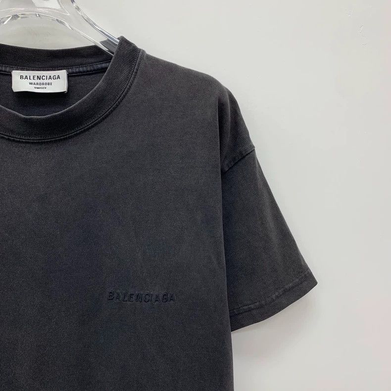 Balenciaga Balenciaga Old cotton crewneck short sleeve T-shirt with b Size US XS / EU 42 / 0 - 3 Thumbnail