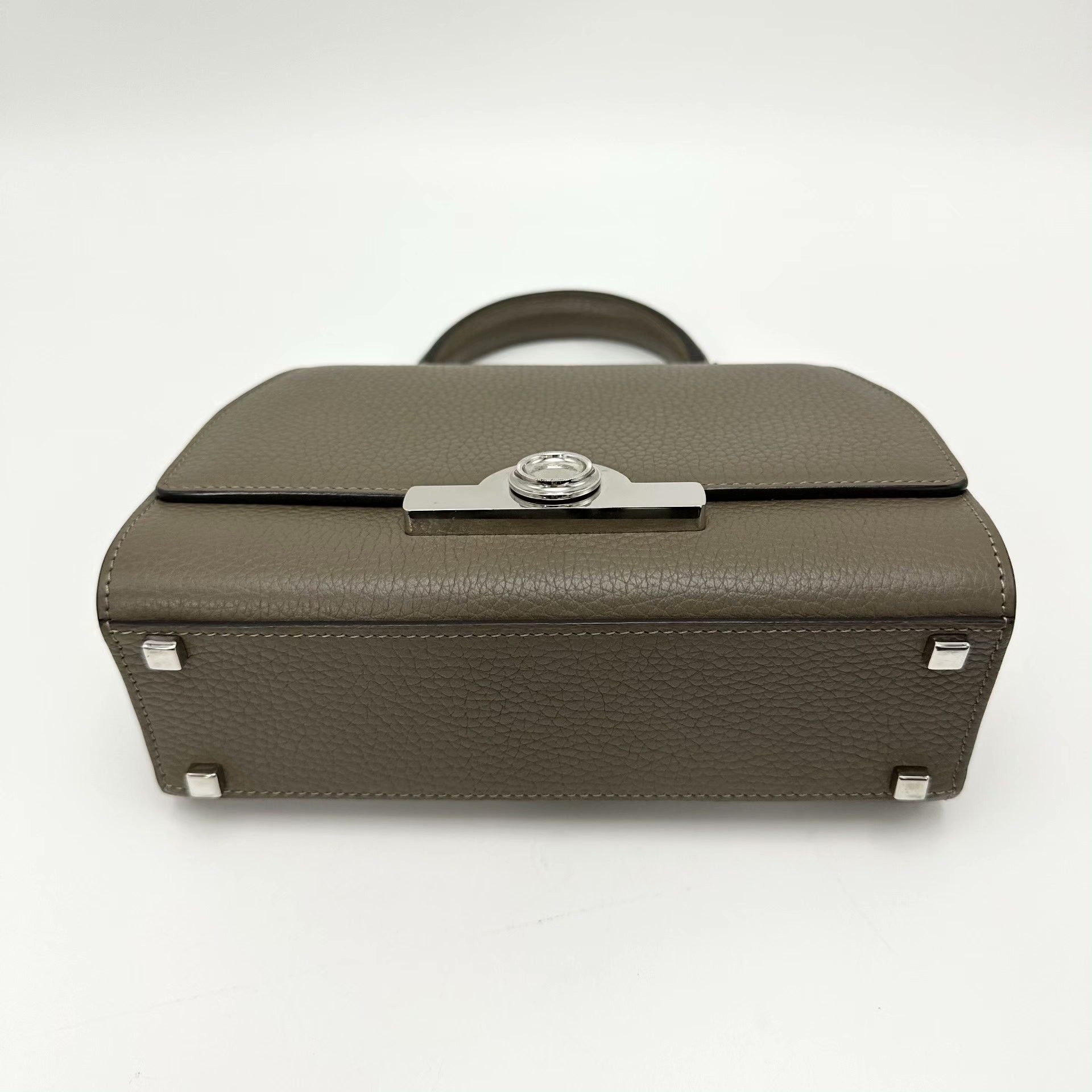 Moynat Pre-loved Bag Very good condition Size ONE SIZE - 1 Thumbnail