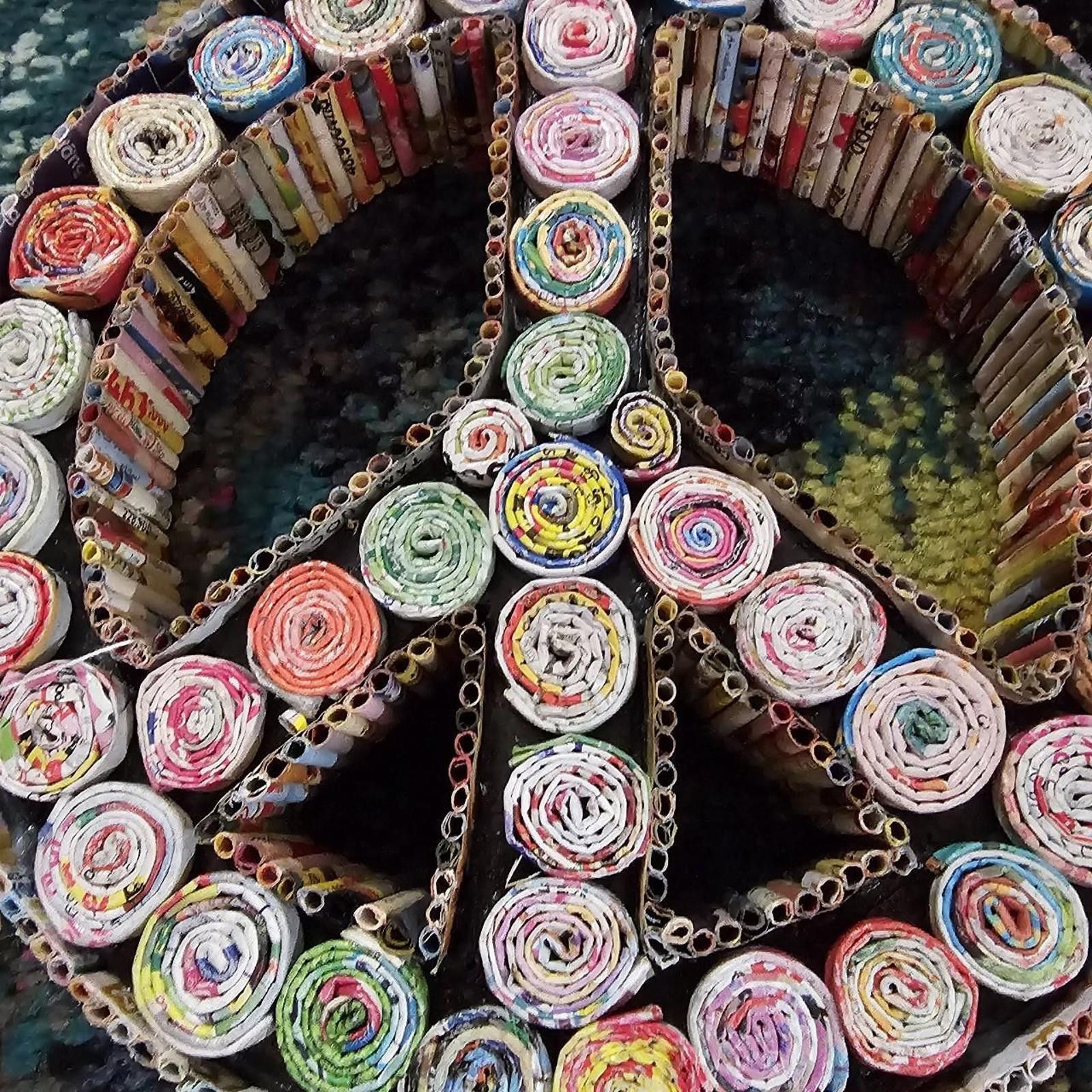 Handmade Handmade Peace Sign Wall Hanging Size ONE SIZE - 3 Thumbnail