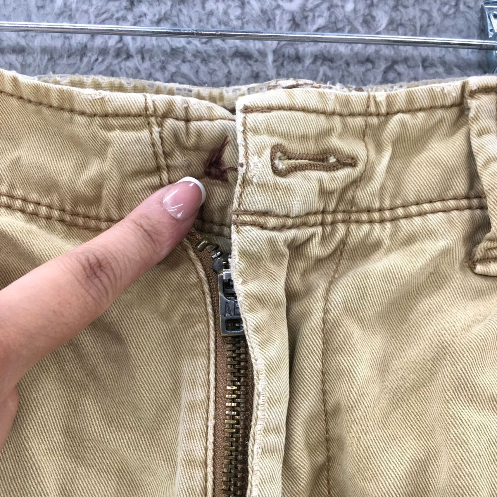 American Eagle Outfitters American Eagle Outfitters Bermuda Shorts Mens 30 Beige Cotton Slash Pocket Casual Shorts Regular Beige Mens 30 Bermuda Cotton Slash Pocket Size US 30 / EU 46 - 4 Thumbnail