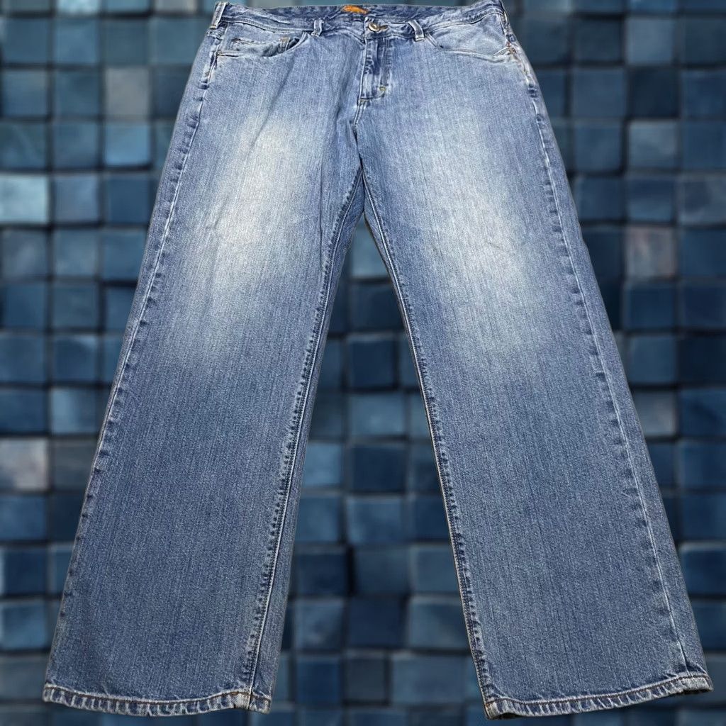 Tommy Bahama Tommy Bahama Jeans Blue Straight Medium Wash 38x30 Denim 5-Pocket Regular Men’s Medium Blue 90s-style? Size US 38 / EU 54 - 1 Thumbnail
