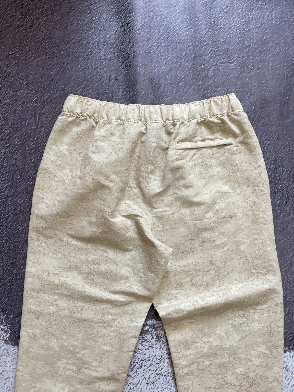 The North Face The North Face camouflage beige joggers track pants Size 30" / US 8 / IT 44 - 13 Thumbnail