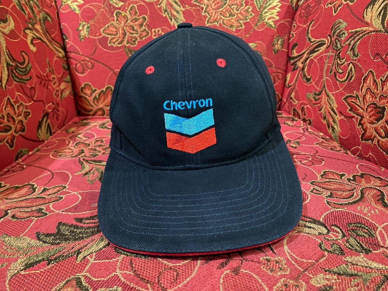 Vintage Vintage Y2K Chevron Trucker Hats Size ONE SIZE - 1 Thumbnail
