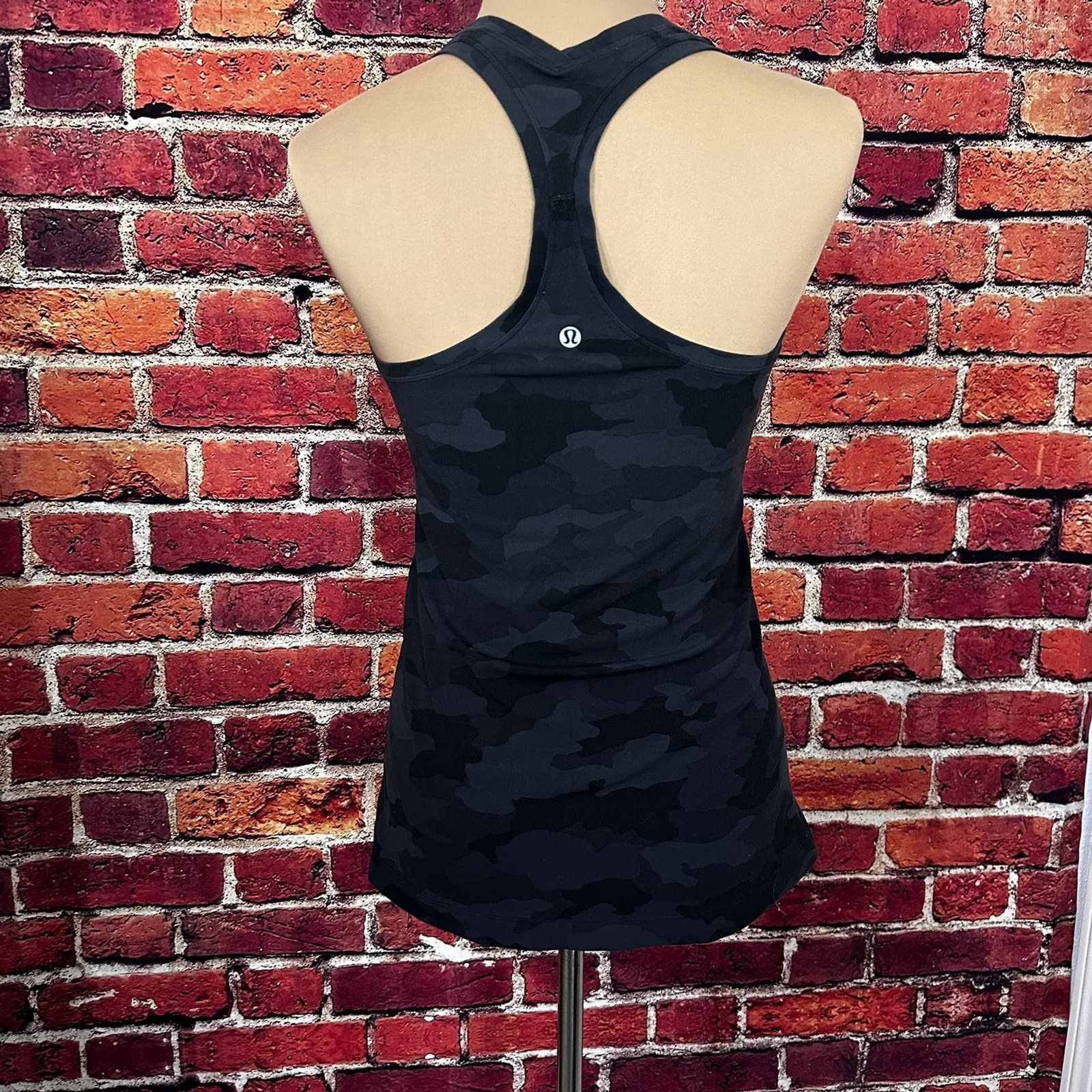 Lululemon Camo Lululemon Tank top Size M / US 6-8 / IT 42-44 - 3 Thumbnail