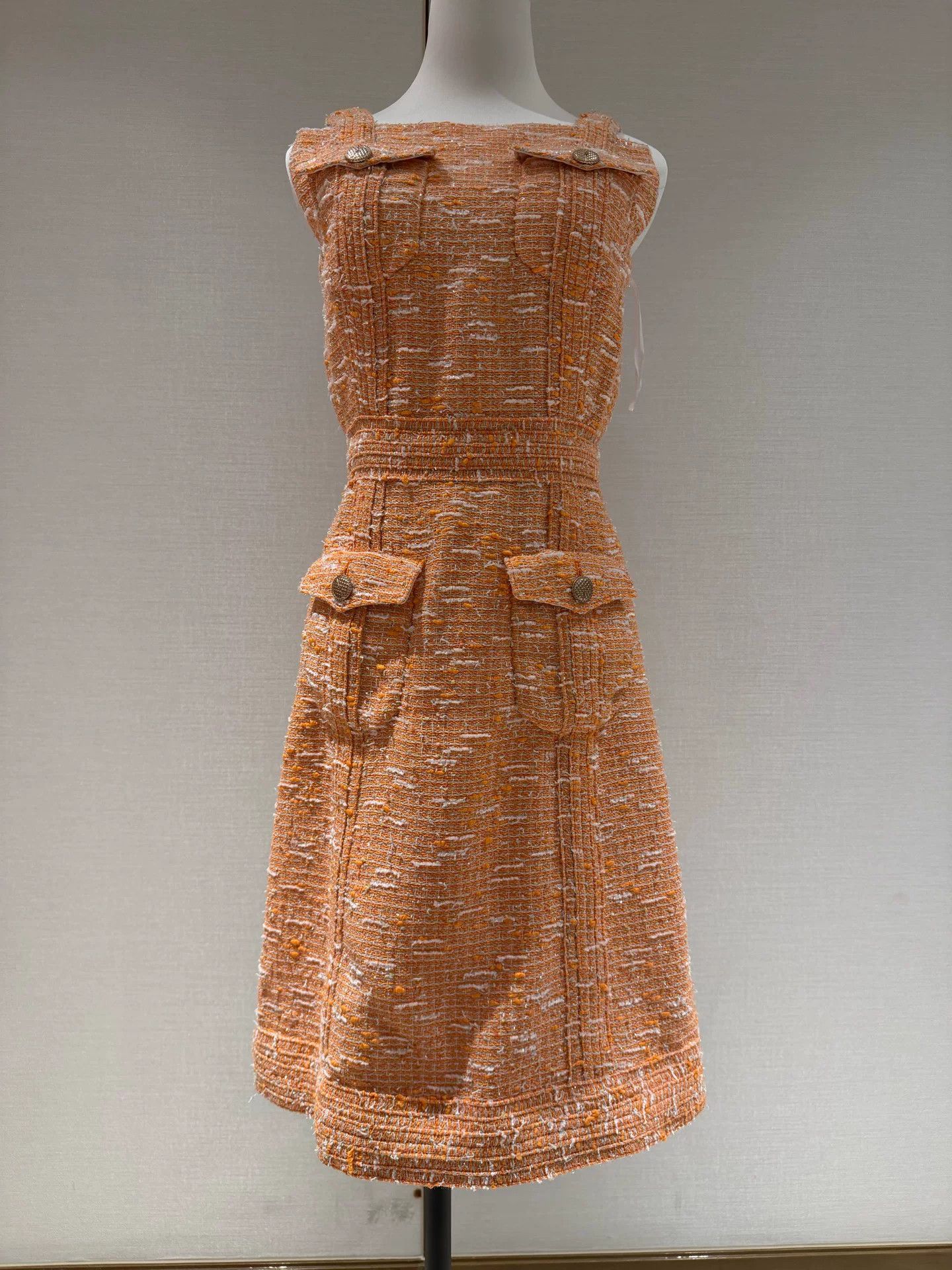 Chanel Chanel 17 Orange Tweed Dress Size US 36 / EU 52 - 1 Thumbnail