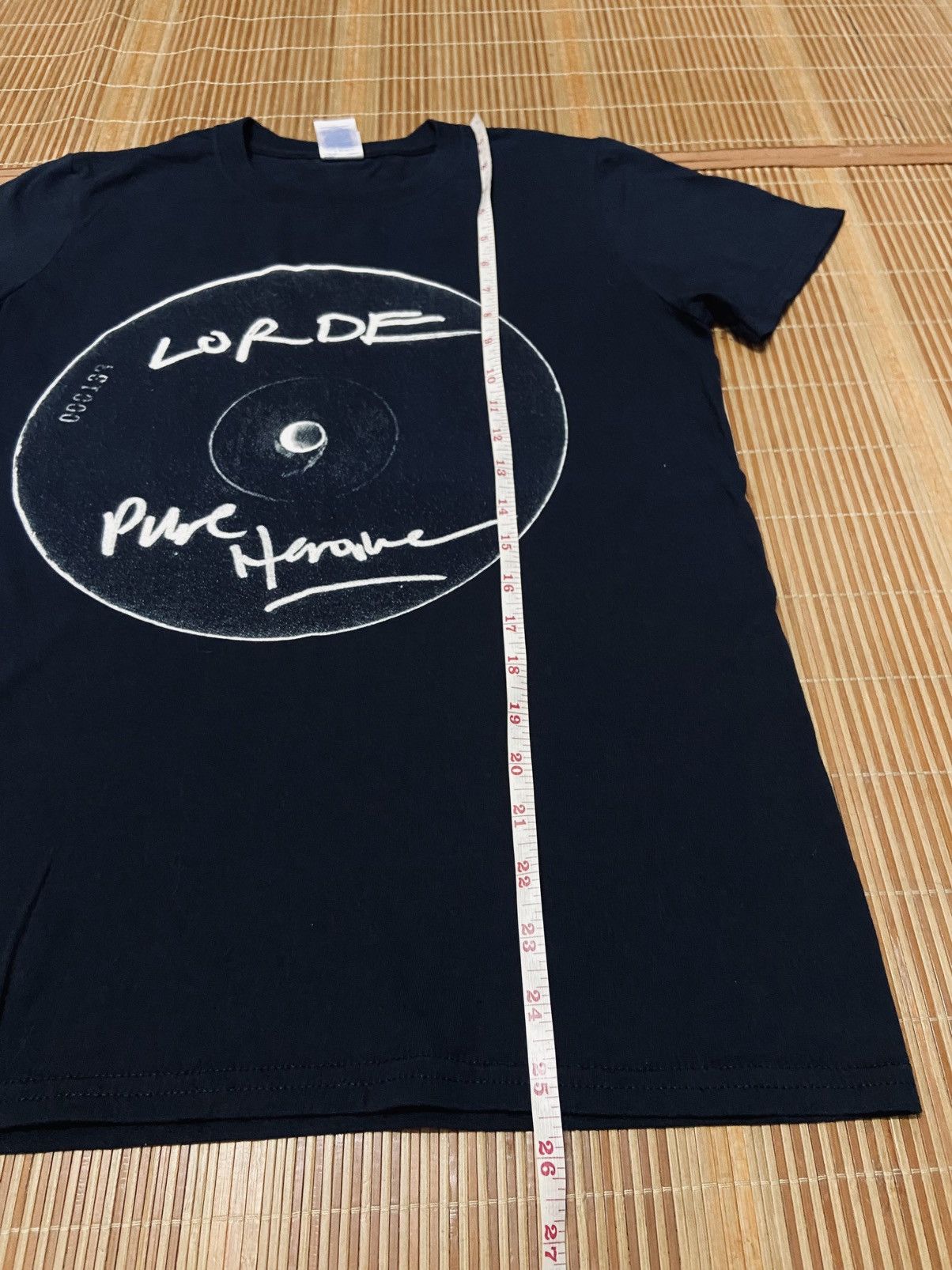 Band Tees LORDE "PURE HEROINE ALBUM COVER" TEE Size US S / EU 44-46 / 1 - 4 Thumbnail