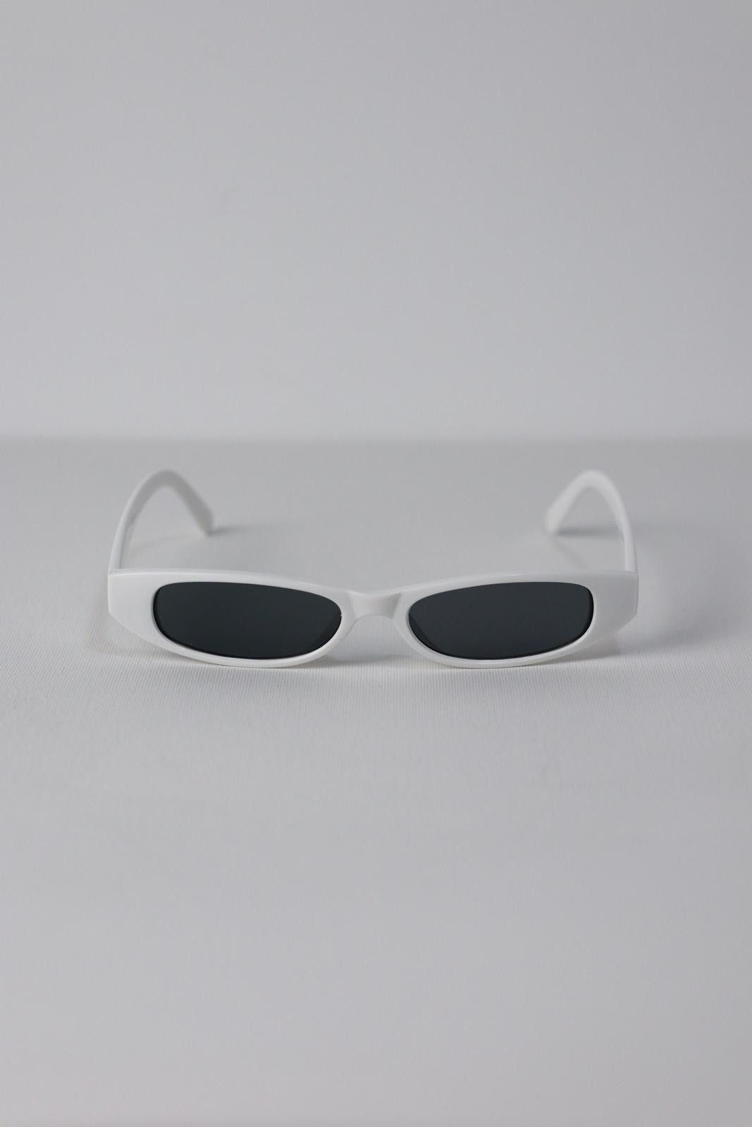 Japanese Brand Y2k Avant Garde Futuristic Rectangle White Sunglasses OS Size ONE SIZE - 2 Thumbnail