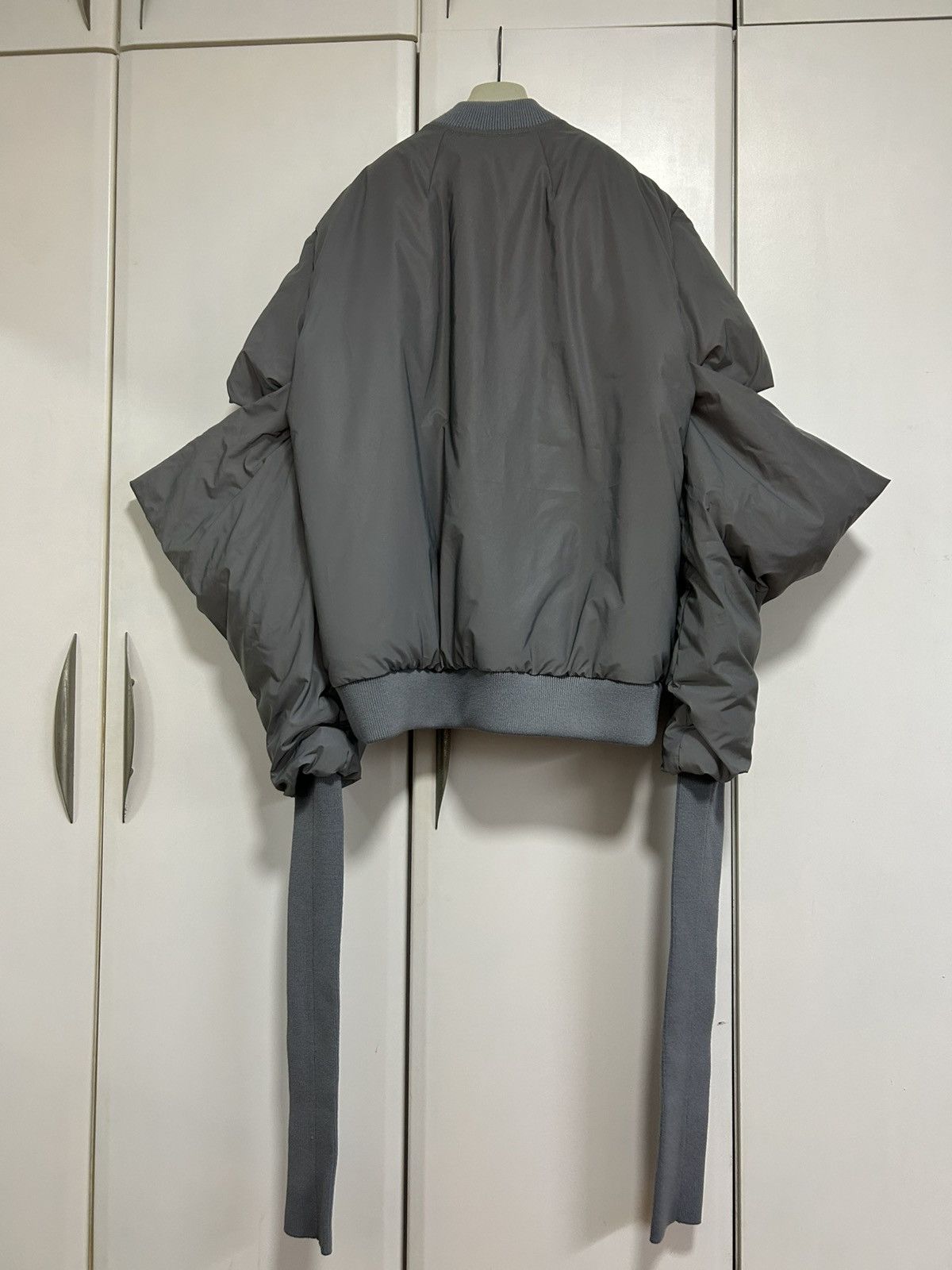 Rick Owens 48 Runway Gauntlet Puffer Bomber Reflex FW22 STROBE Size US M / EU 48-50 / 2 - 10 Thumbnail