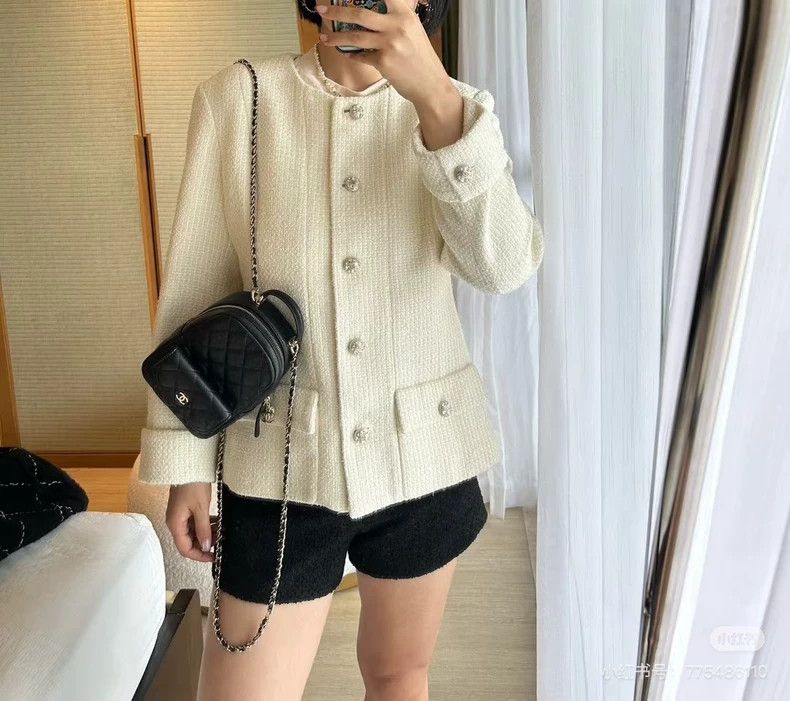 Chanel Chanel Knitted jacket with diamond buckle Size S / US 4 / IT 40 - 2 Thumbnail