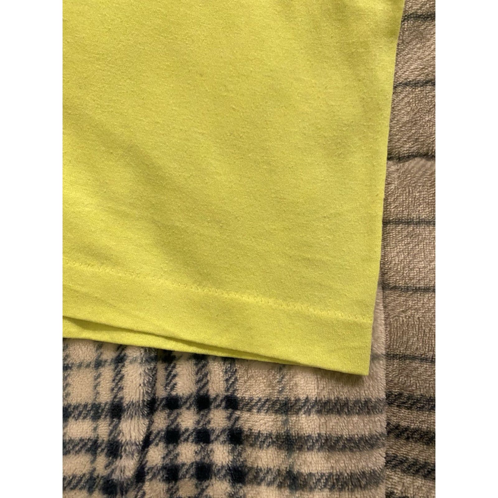 TEE JAYS VINTAGE Tee Jays 90s T-Shirt Dolphins Ocean Graphic Print Short Sleeve Crew Neck XL Yellow Mens Size US XL / EU 56 / 4 - 8 Thumbnail