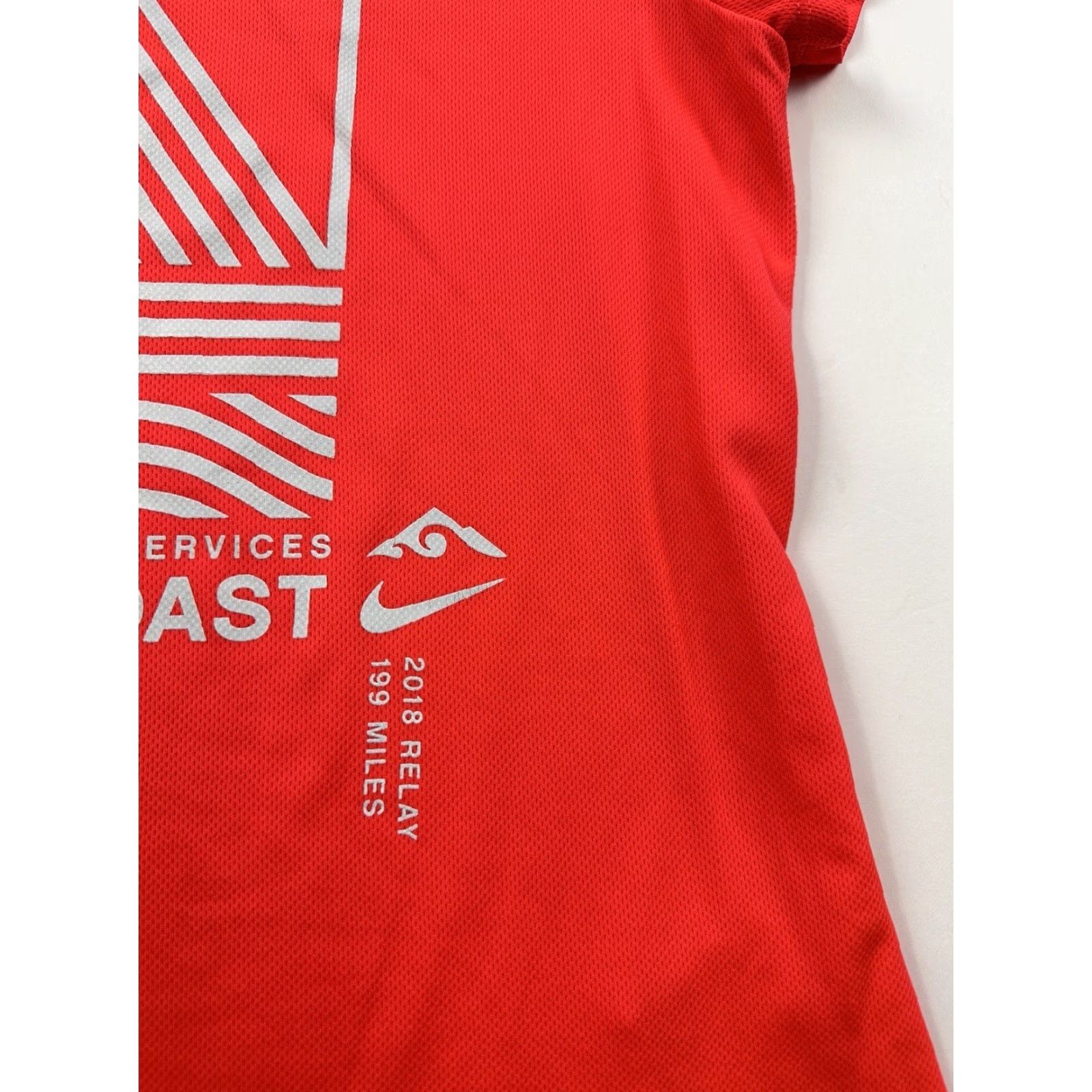 Nike VINTAGE Nike Shirt Women’s Medium Orange Short Sleeve Hood To Coast Relay 2018 Size M / US 6-8 / IT 42-44 - 2 Thumbnail