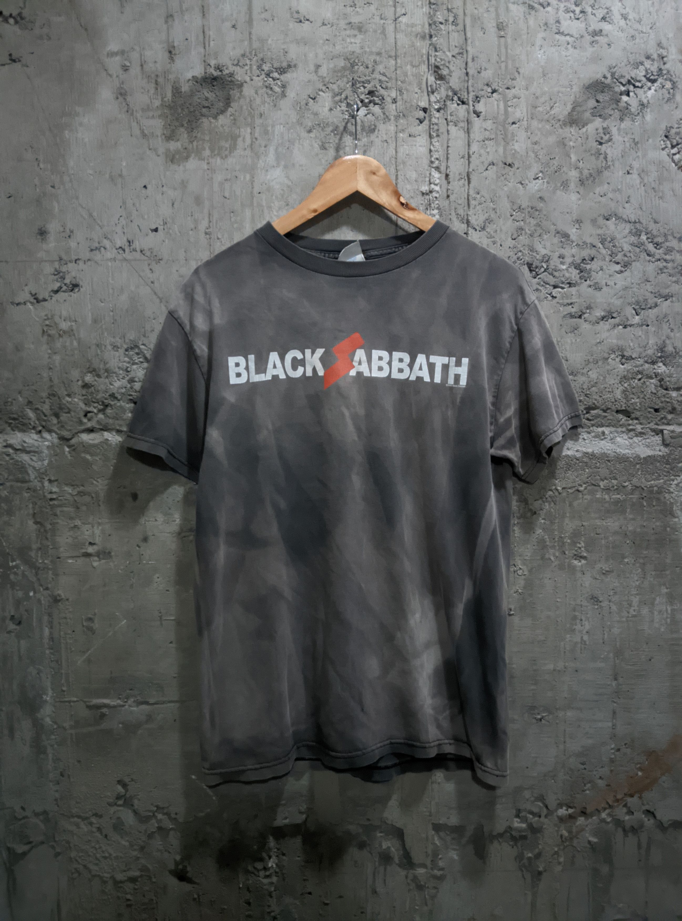 Band Tees Vintage 2002 thrashed black sabbath metal fade grunge erd Size US M / EU 48-50 / 2 - 1 Thumbnail