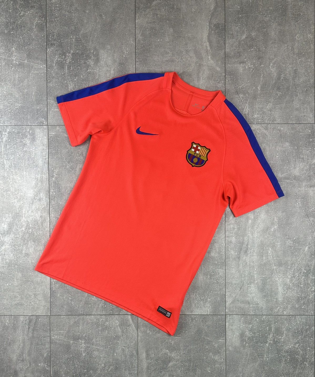 Nike Nike Barcelona FC 2016/17 Training Soccer Football Jersey Size US M / EU 48-50 / 2 - 1 Thumbnail