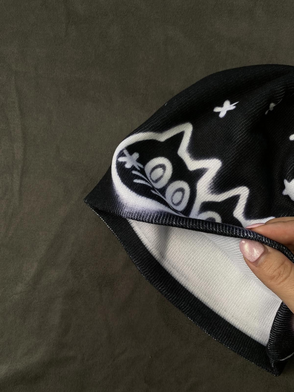Japanese Brand Rare Y2k 3 Cats Graphic No Cuff Knit Black Beanie Hats OS Size ONE SIZE - 4 Thumbnail
